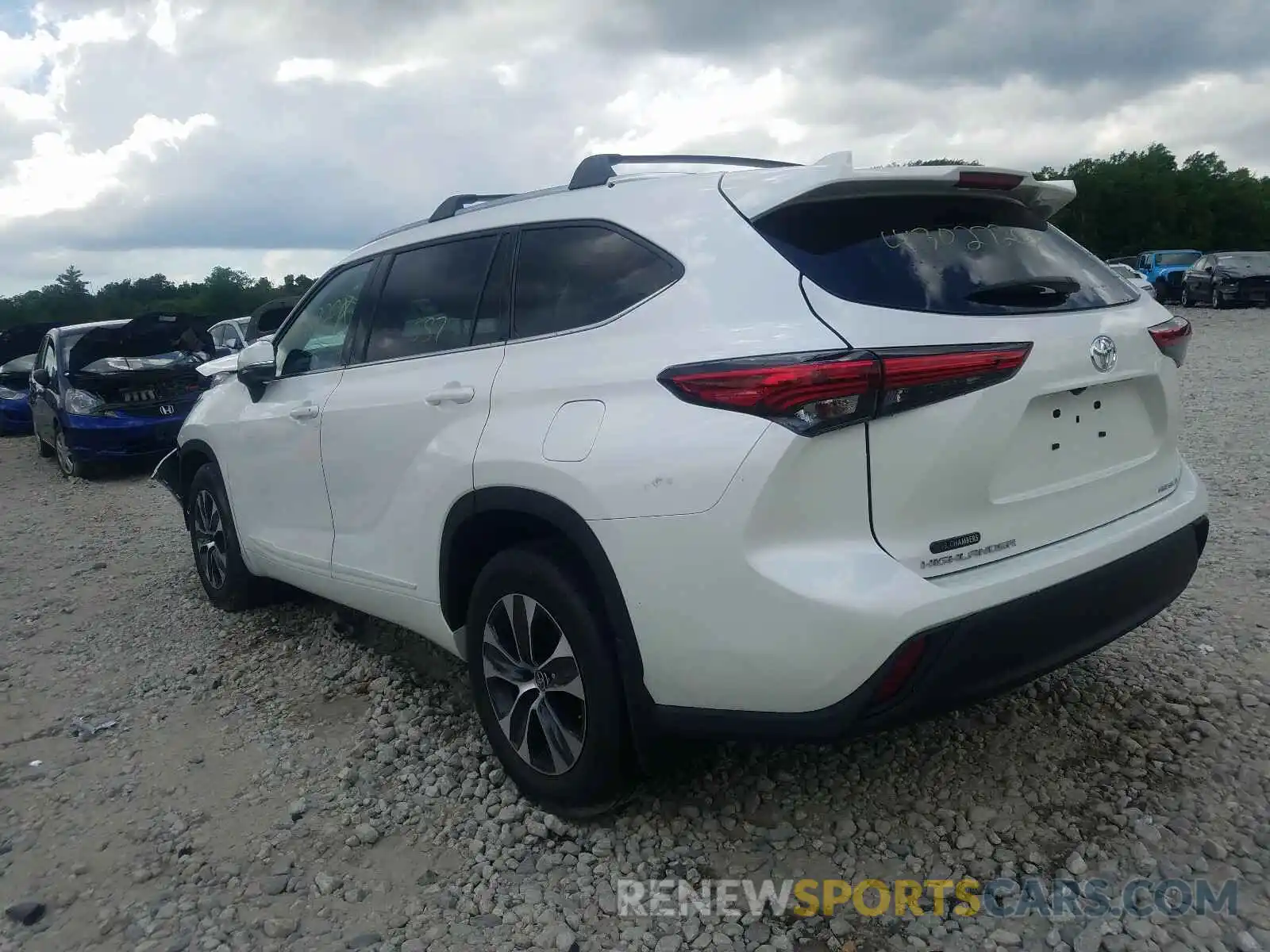 3 Photograph of a damaged car 5TDGZRBH8LS021126 TOYOTA HIGHLANDER 2020