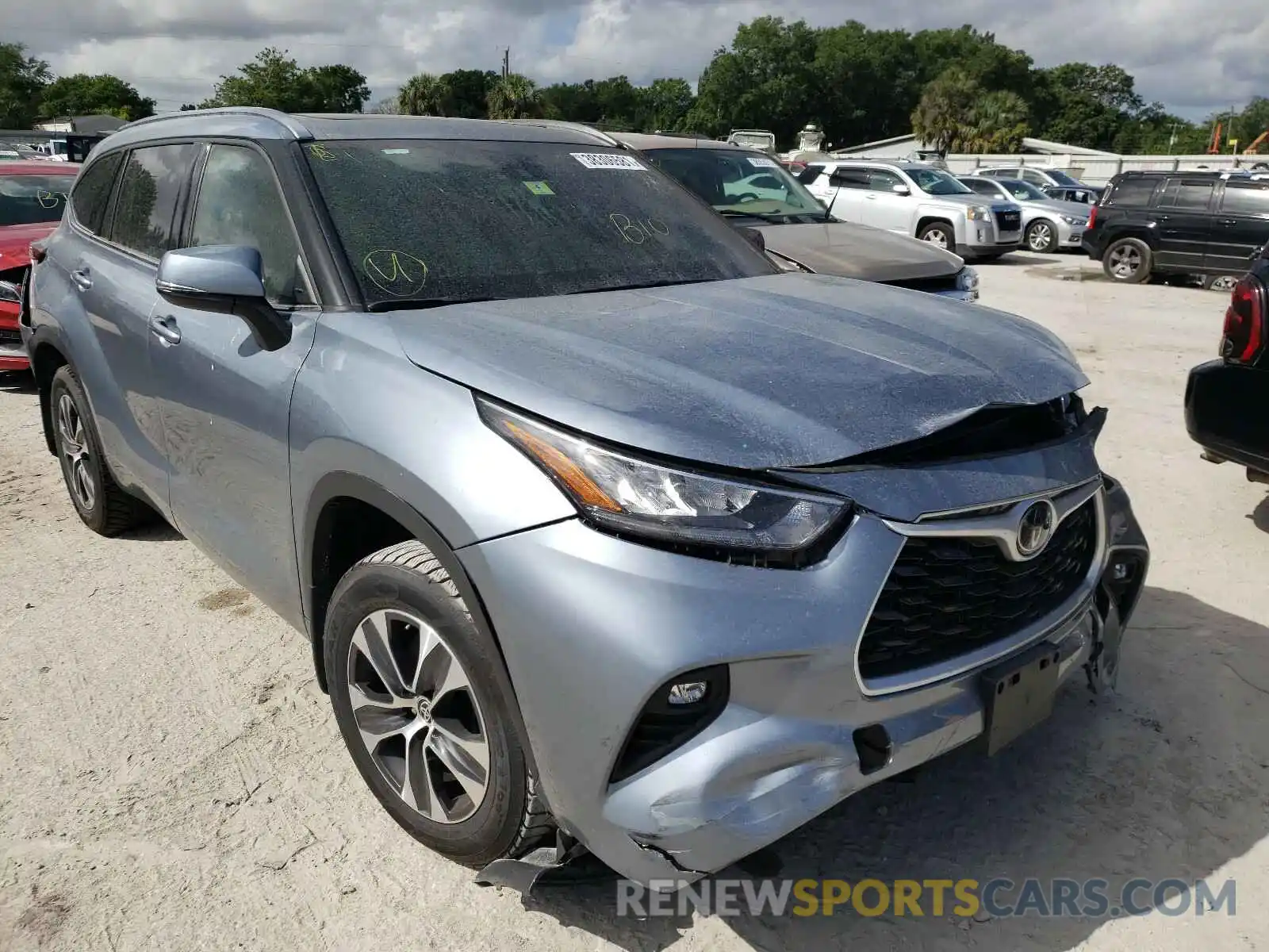 1 Photograph of a damaged car 5TDGZRBH8LS022115 TOYOTA HIGHLANDER 2020