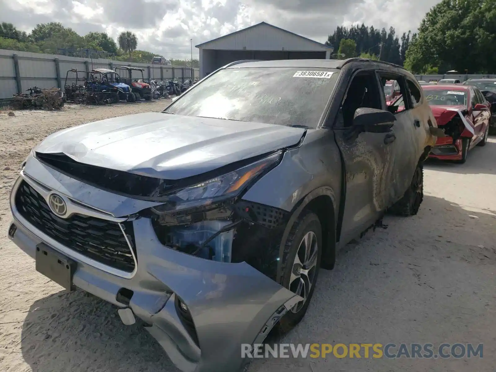 2 Photograph of a damaged car 5TDGZRBH8LS022115 TOYOTA HIGHLANDER 2020