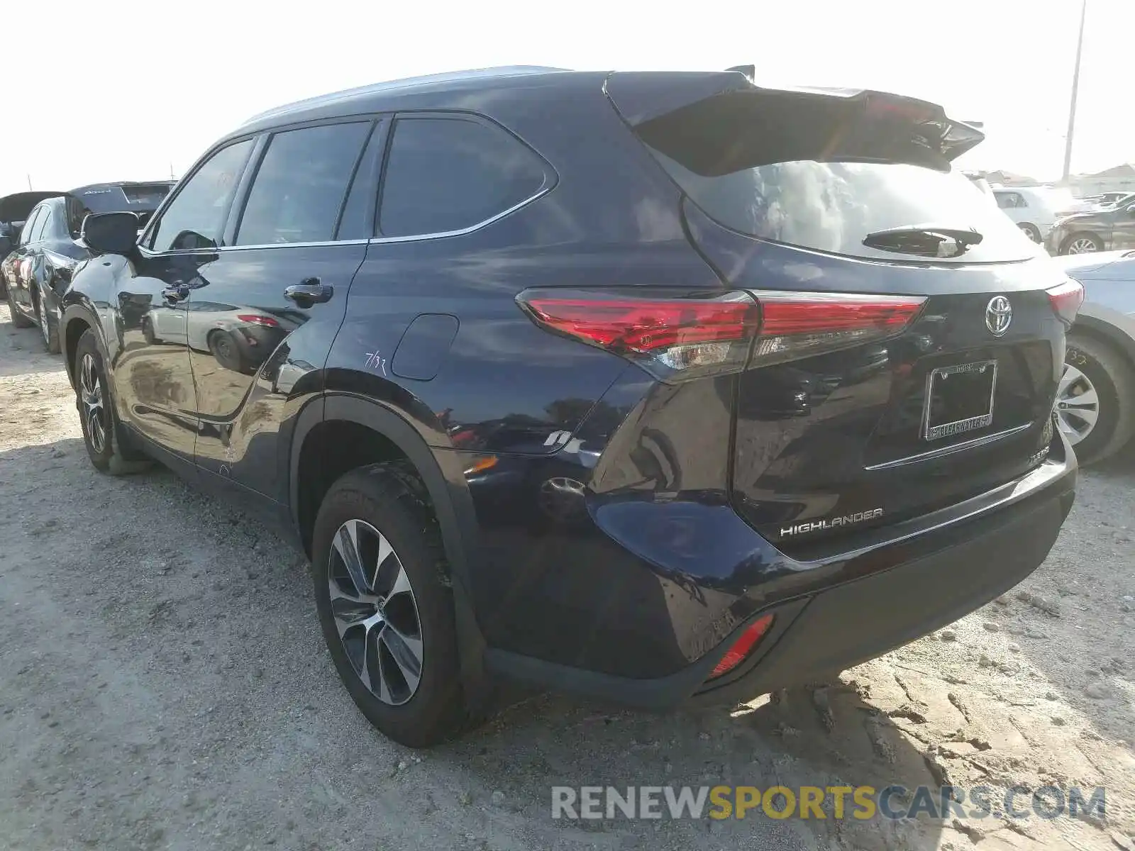 3 Photograph of a damaged car 5TDGZRBH8LS028240 TOYOTA HIGHLANDER 2020