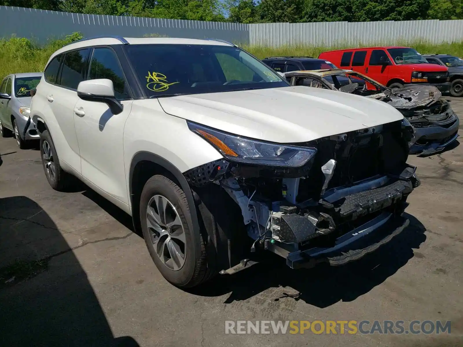 1 Photograph of a damaged car 5TDGZRBH8LS049511 TOYOTA HIGHLANDER 2020