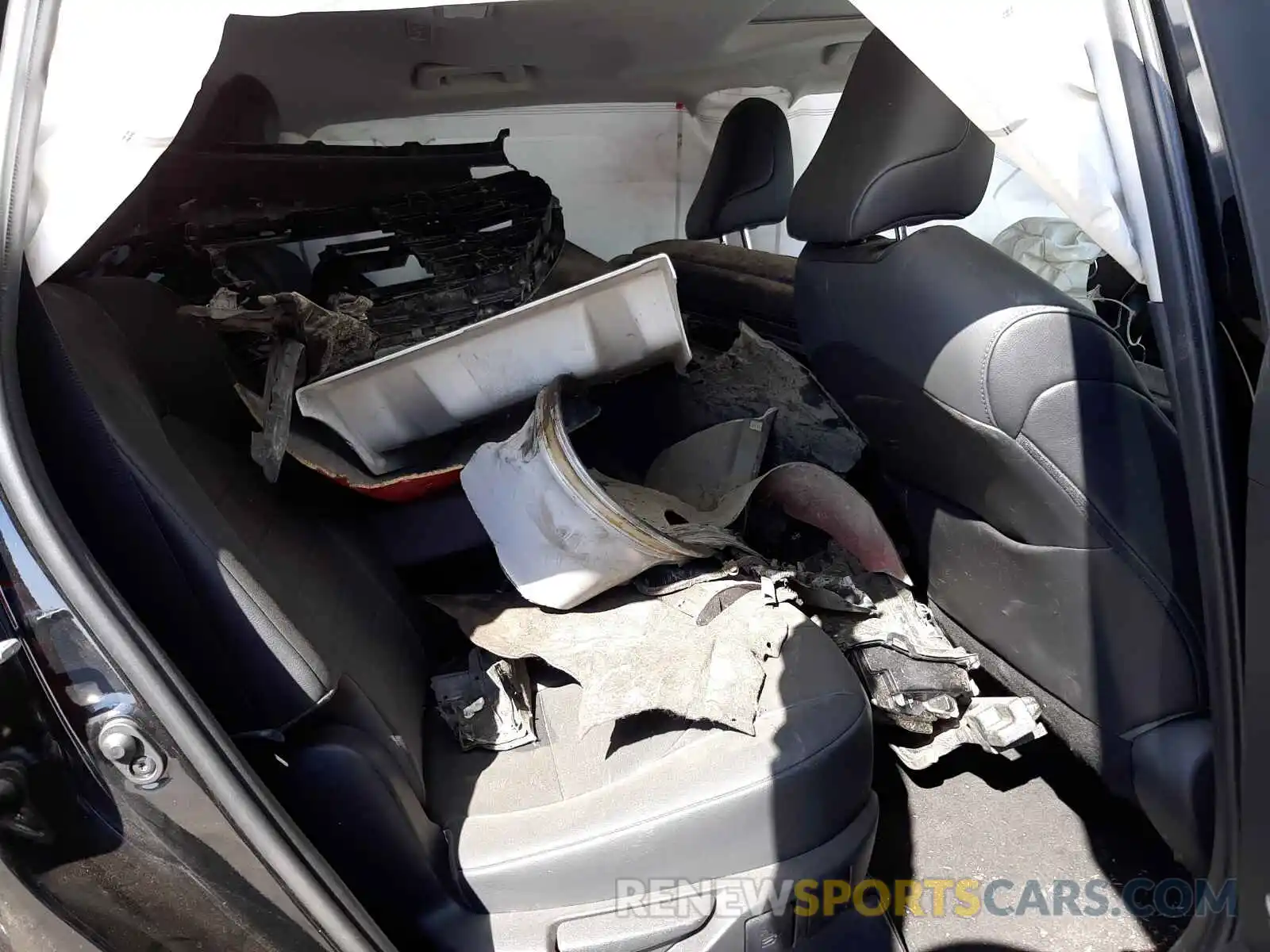 6 Photograph of a damaged car 5TDGZRBH8LS502137 TOYOTA HIGHLANDER 2020