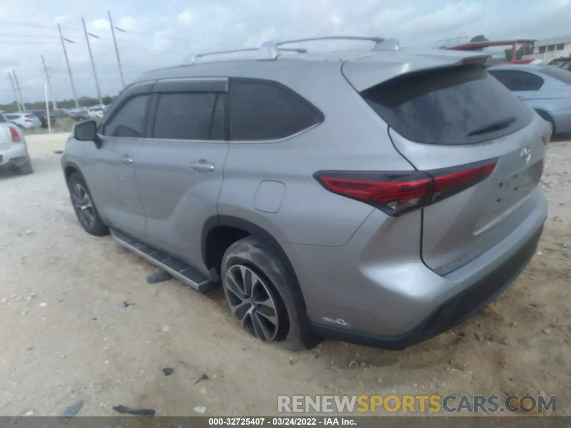 3 Photograph of a damaged car 5TDGZRBH8LS502848 TOYOTA HIGHLANDER 2020