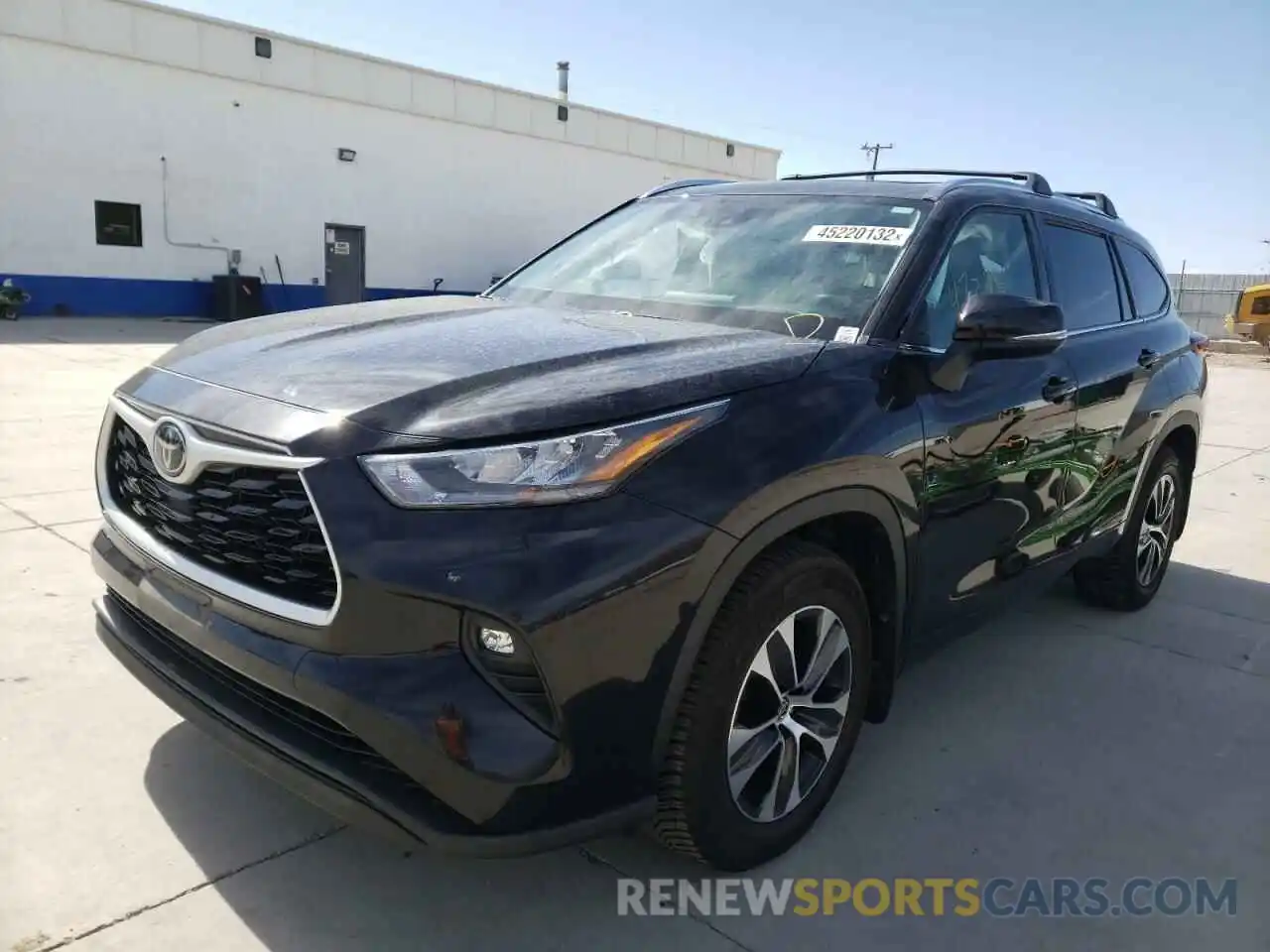 2 Photograph of a damaged car 5TDGZRBH8LS503482 TOYOTA HIGHLANDER 2020