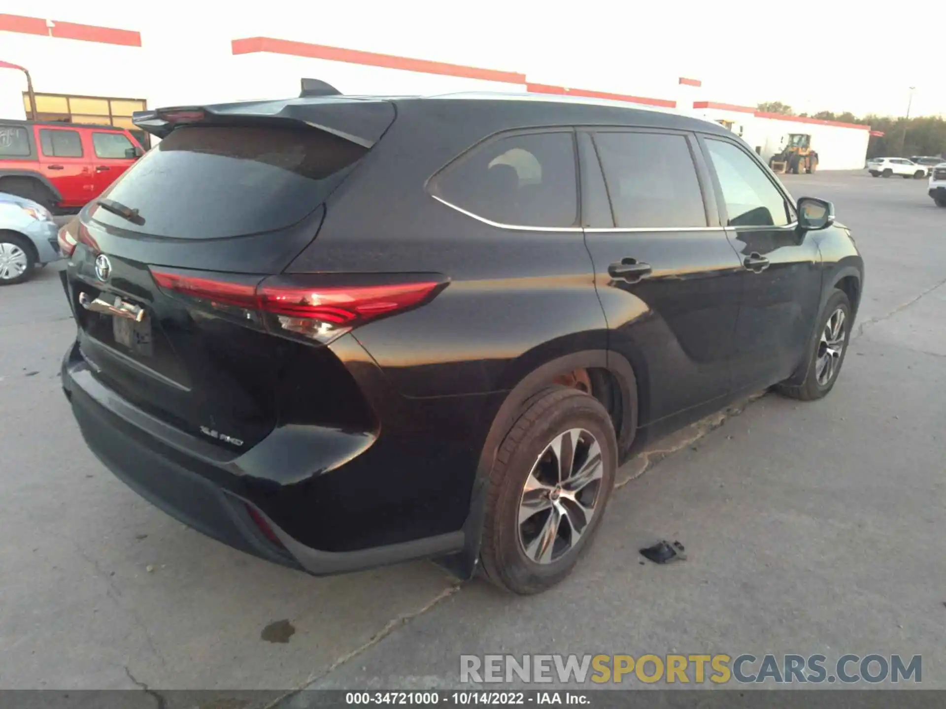 4 Photograph of a damaged car 5TDGZRBH8LS512375 TOYOTA HIGHLANDER 2020