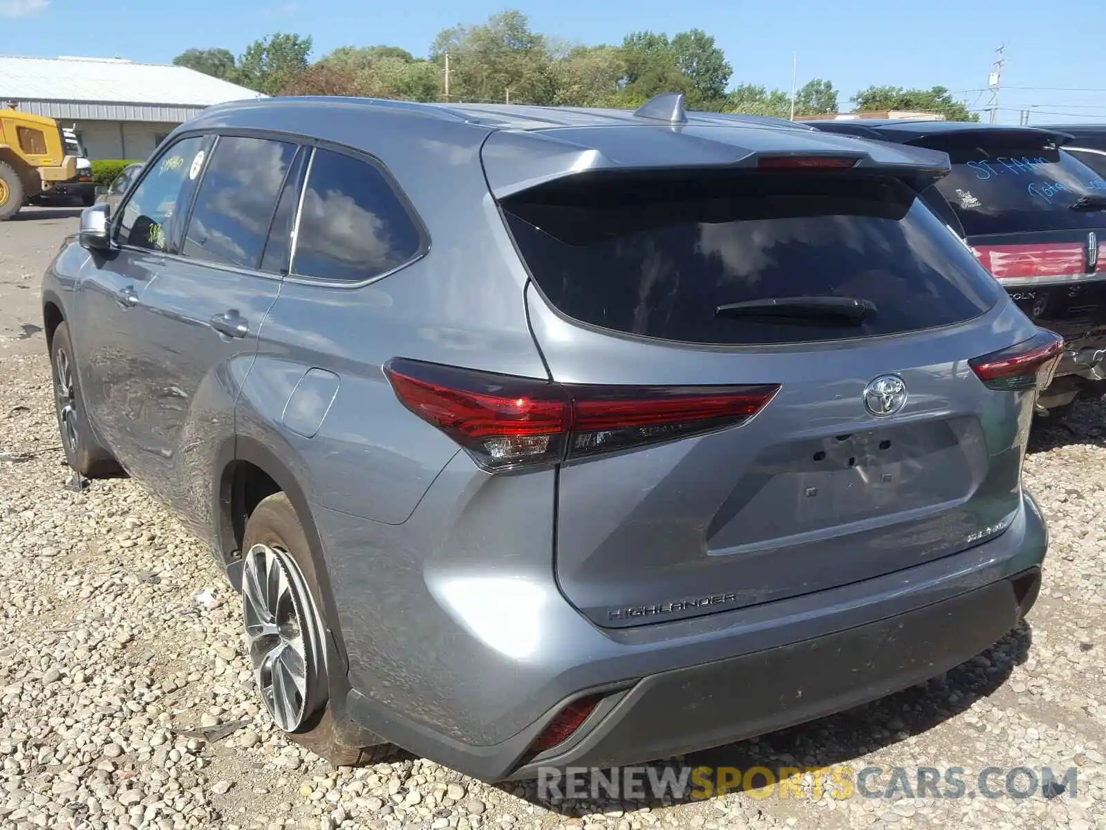 3 Photograph of a damaged car 5TDGZRBH9LS010037 TOYOTA HIGHLANDER 2020