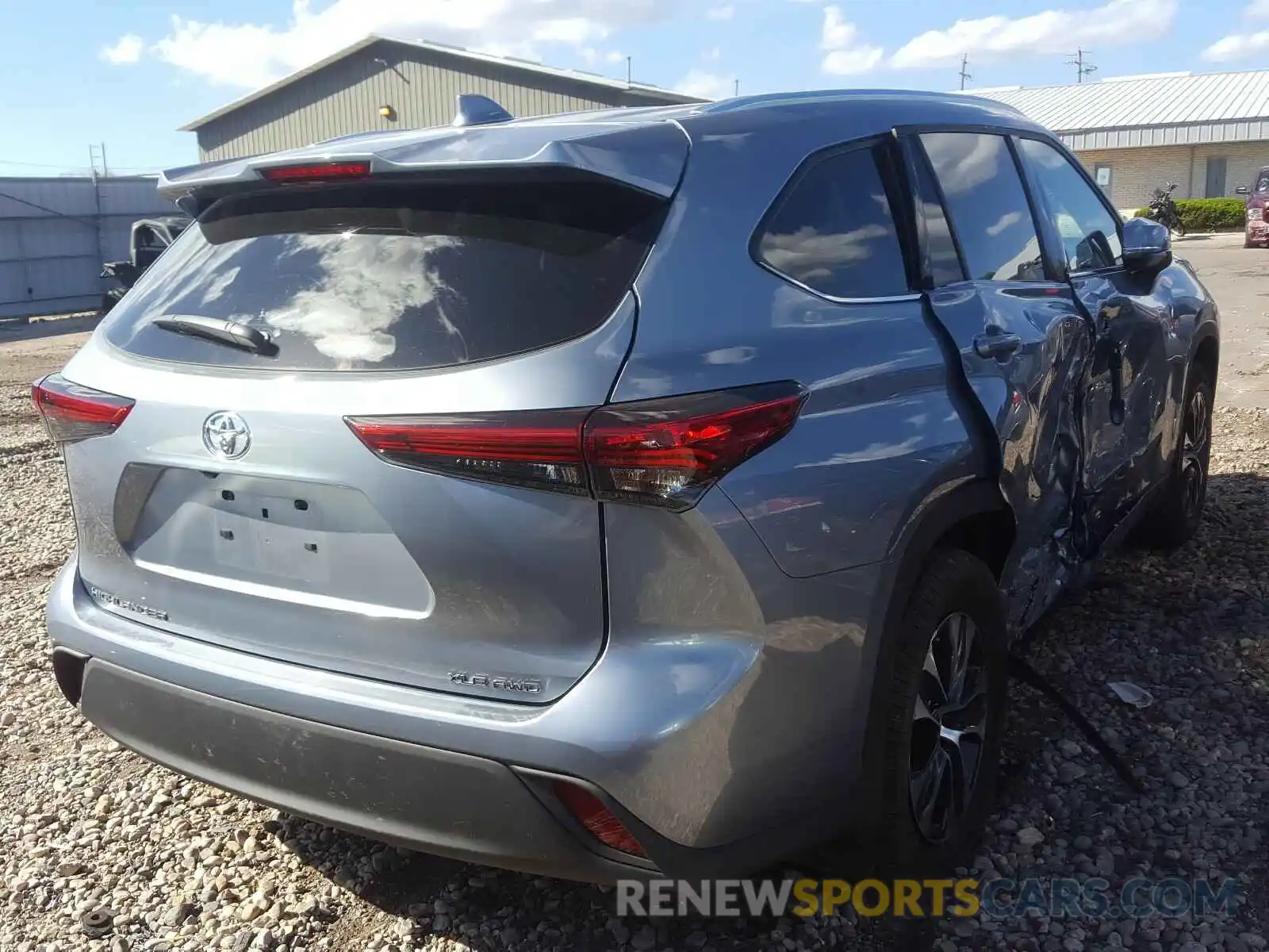 4 Photograph of a damaged car 5TDGZRBH9LS010037 TOYOTA HIGHLANDER 2020