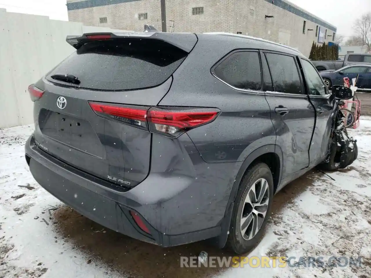 4 Photograph of a damaged car 5TDGZRBH9LS011415 TOYOTA HIGHLANDER 2020