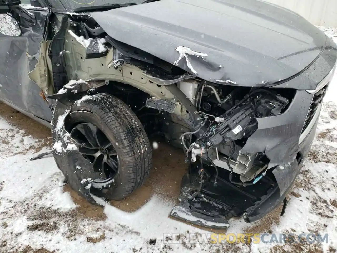 9 Photograph of a damaged car 5TDGZRBH9LS011415 TOYOTA HIGHLANDER 2020