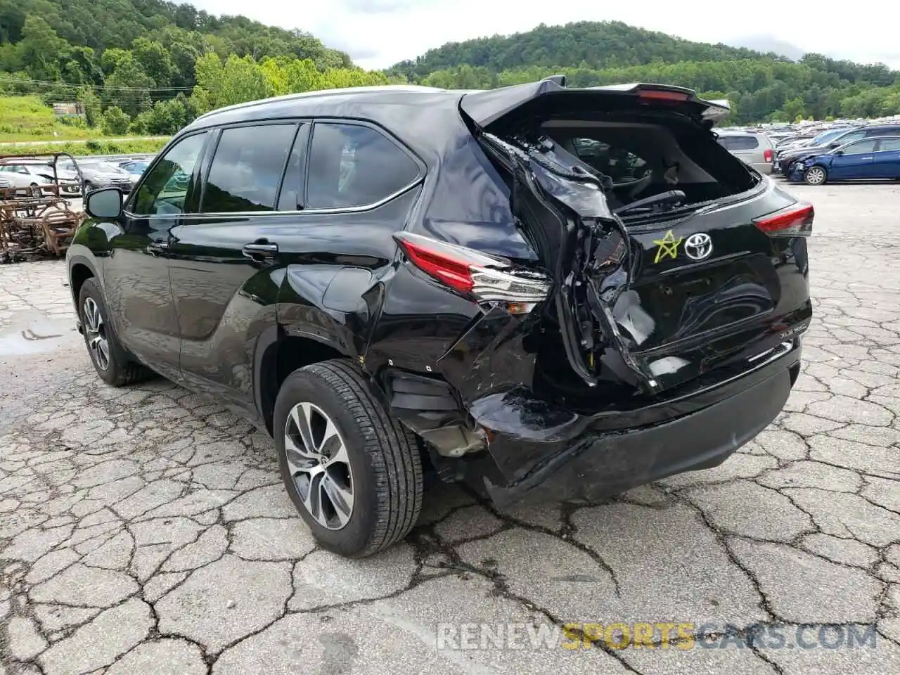 3 Photograph of a damaged car 5TDGZRBH9LS011575 TOYOTA HIGHLANDER 2020