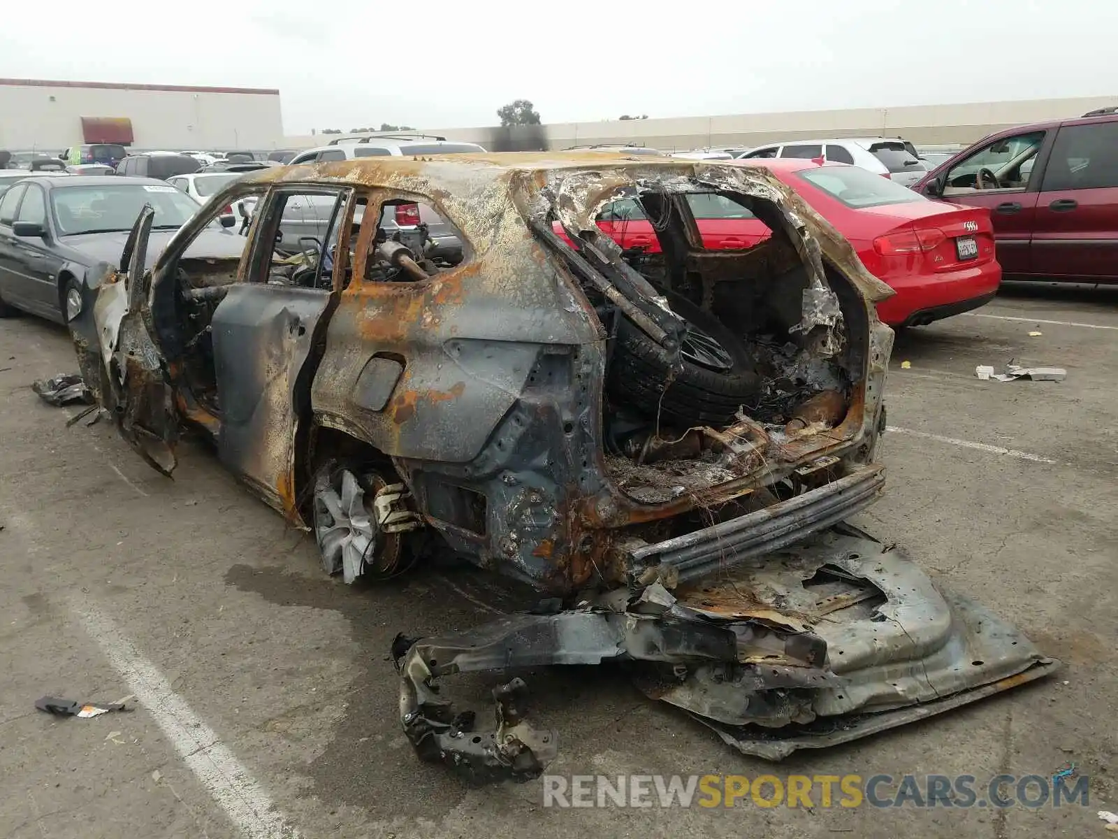 3 Photograph of a damaged car 5TDGZRBH9LS016856 TOYOTA HIGHLANDER 2020