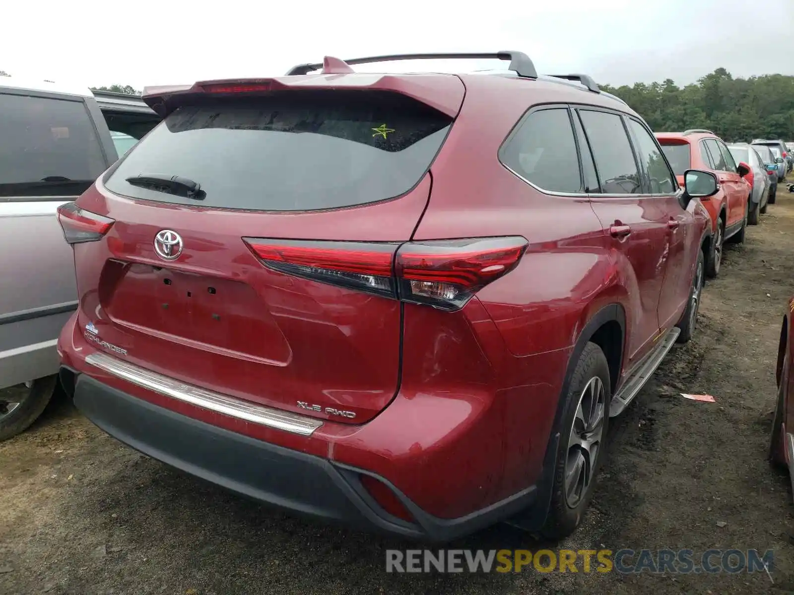 4 Photograph of a damaged car 5TDGZRBH9LS027369 TOYOTA HIGHLANDER 2020