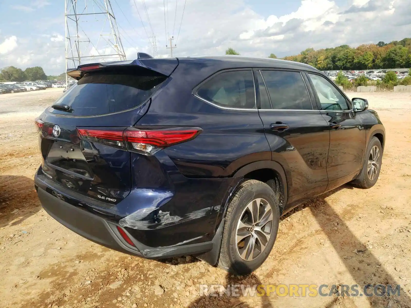 4 Photograph of a damaged car 5TDGZRBH9LS028411 TOYOTA HIGHLANDER 2020