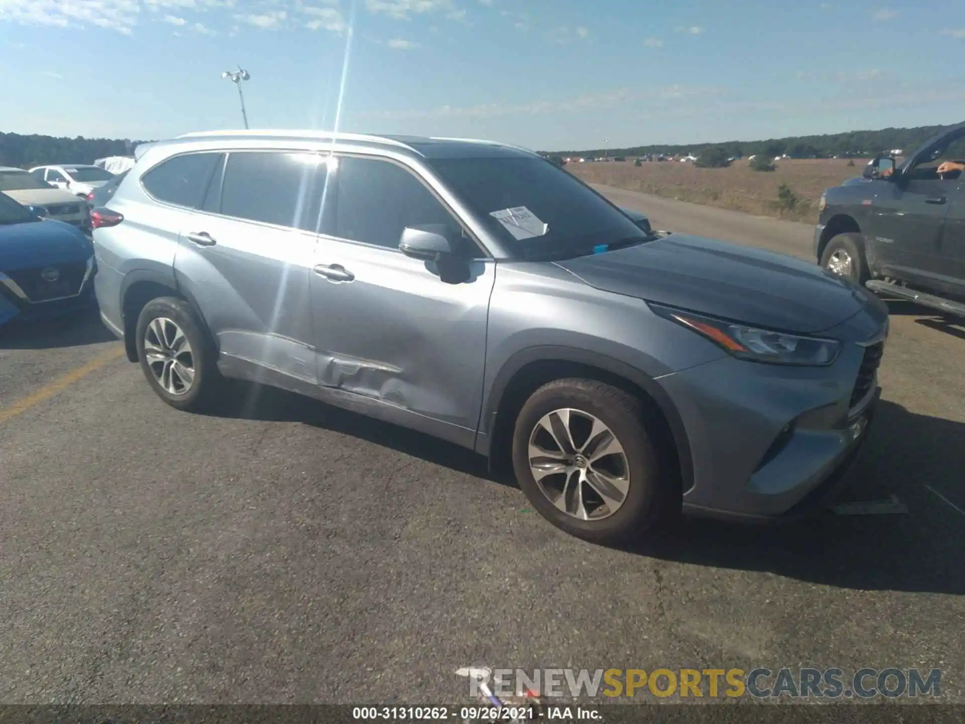 1 Photograph of a damaged car 5TDGZRBH9LS031132 TOYOTA HIGHLANDER 2020