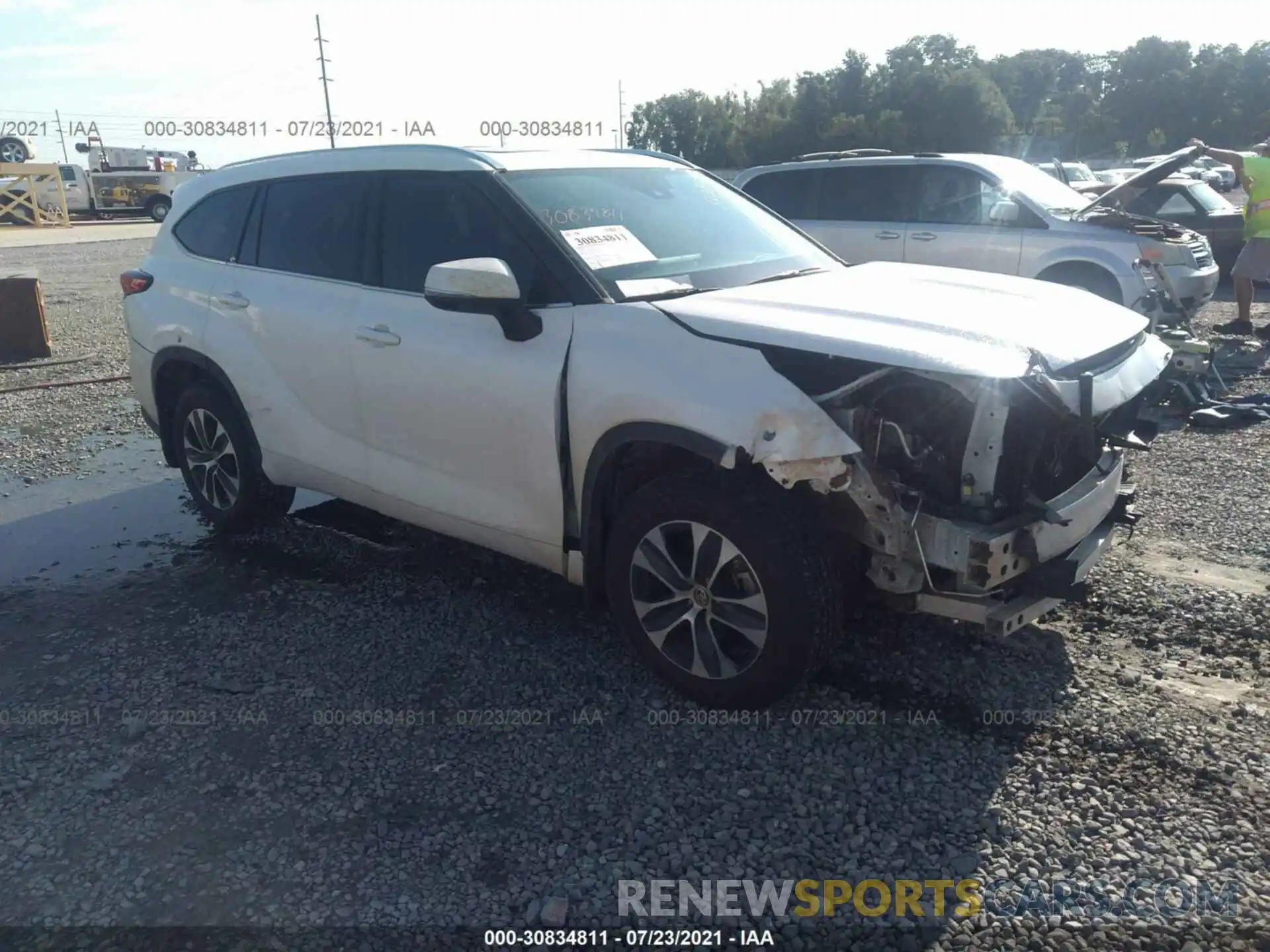 1 Photograph of a damaged car 5TDGZRBH9LS042096 TOYOTA HIGHLANDER 2020