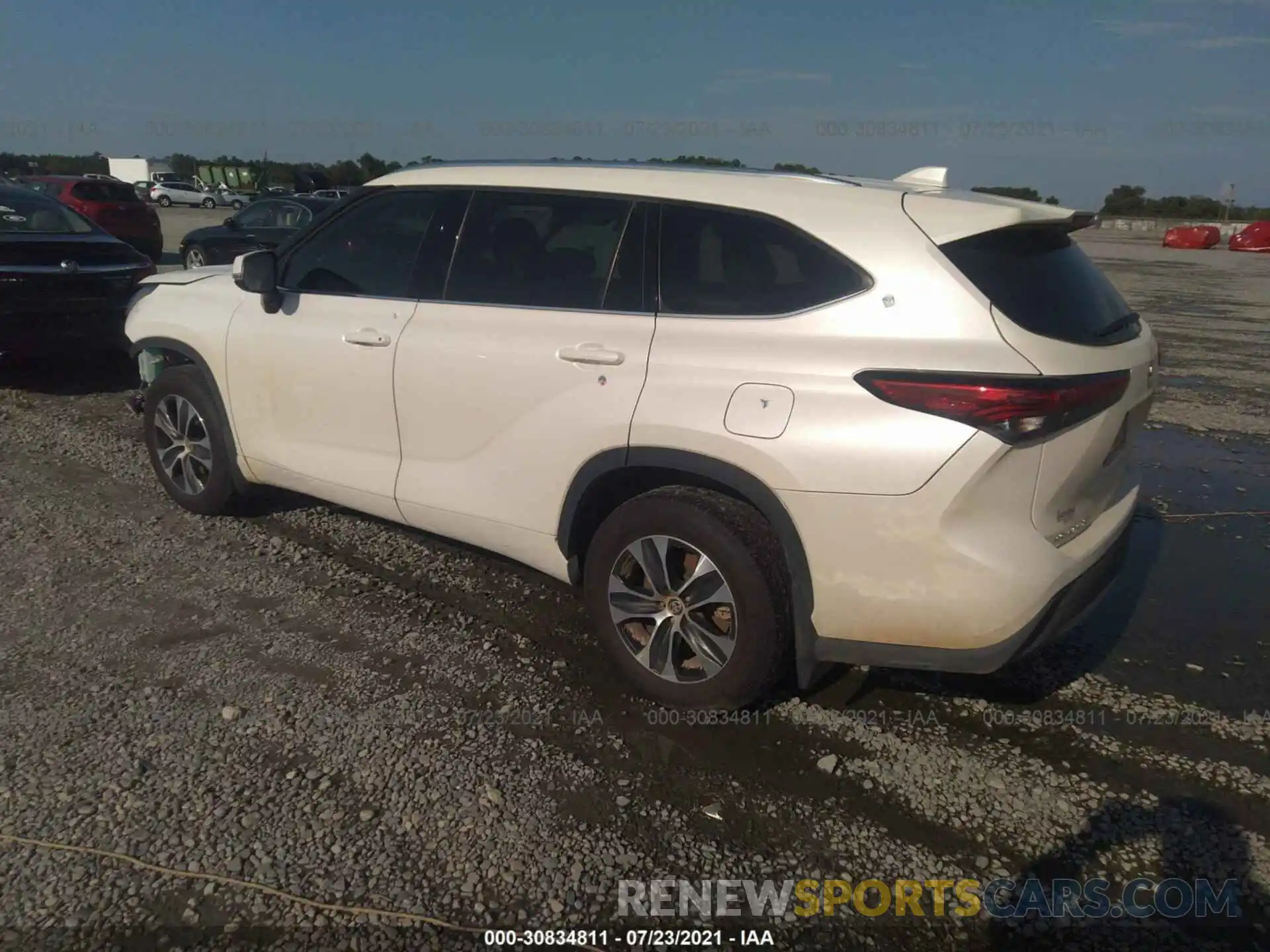 3 Photograph of a damaged car 5TDGZRBH9LS042096 TOYOTA HIGHLANDER 2020