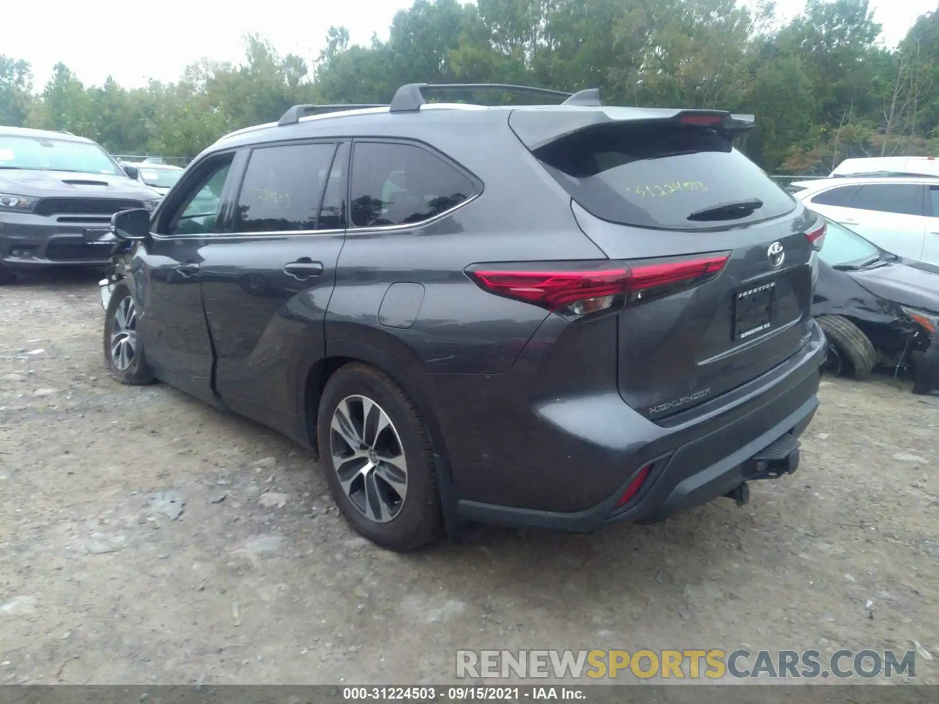 3 Photograph of a damaged car 5TDGZRBH9LS042700 TOYOTA HIGHLANDER 2020