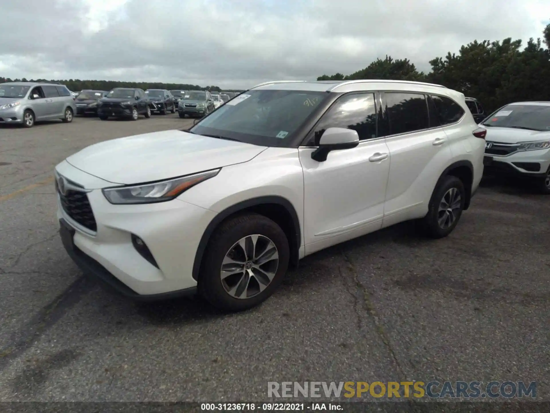 2 Photograph of a damaged car 5TDGZRBH9LS500610 TOYOTA HIGHLANDER 2020