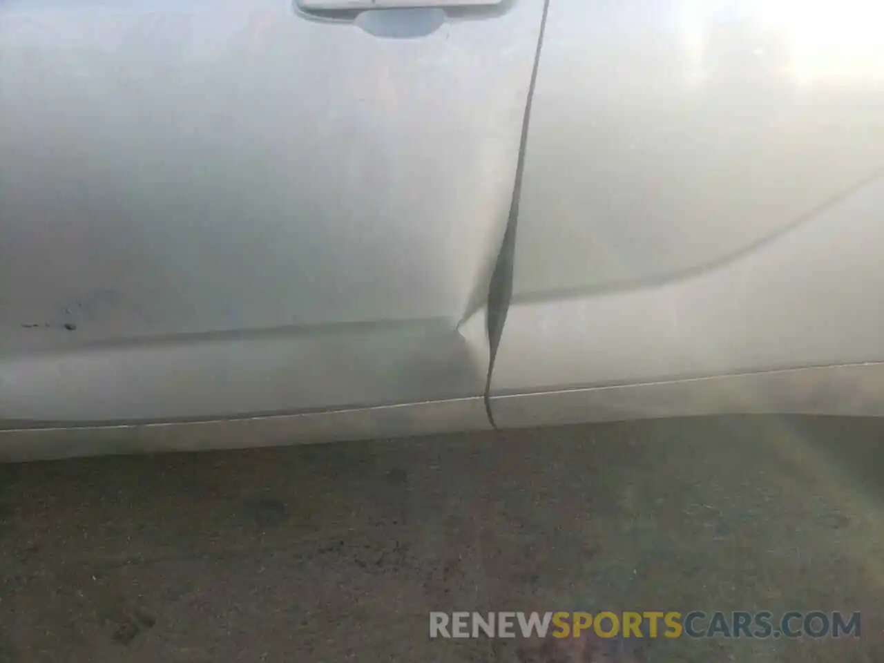 9 Photograph of a damaged car 5TDGZRBH9LS502924 TOYOTA HIGHLANDER 2020