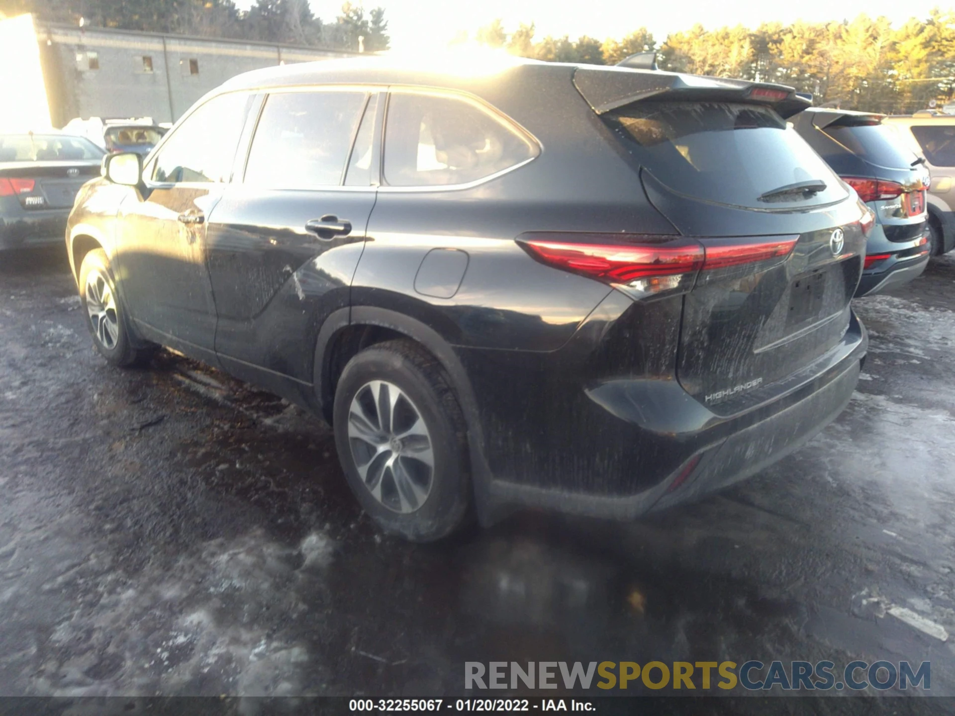 3 Photograph of a damaged car 5TDGZRBH9LS504575 TOYOTA HIGHLANDER 2020