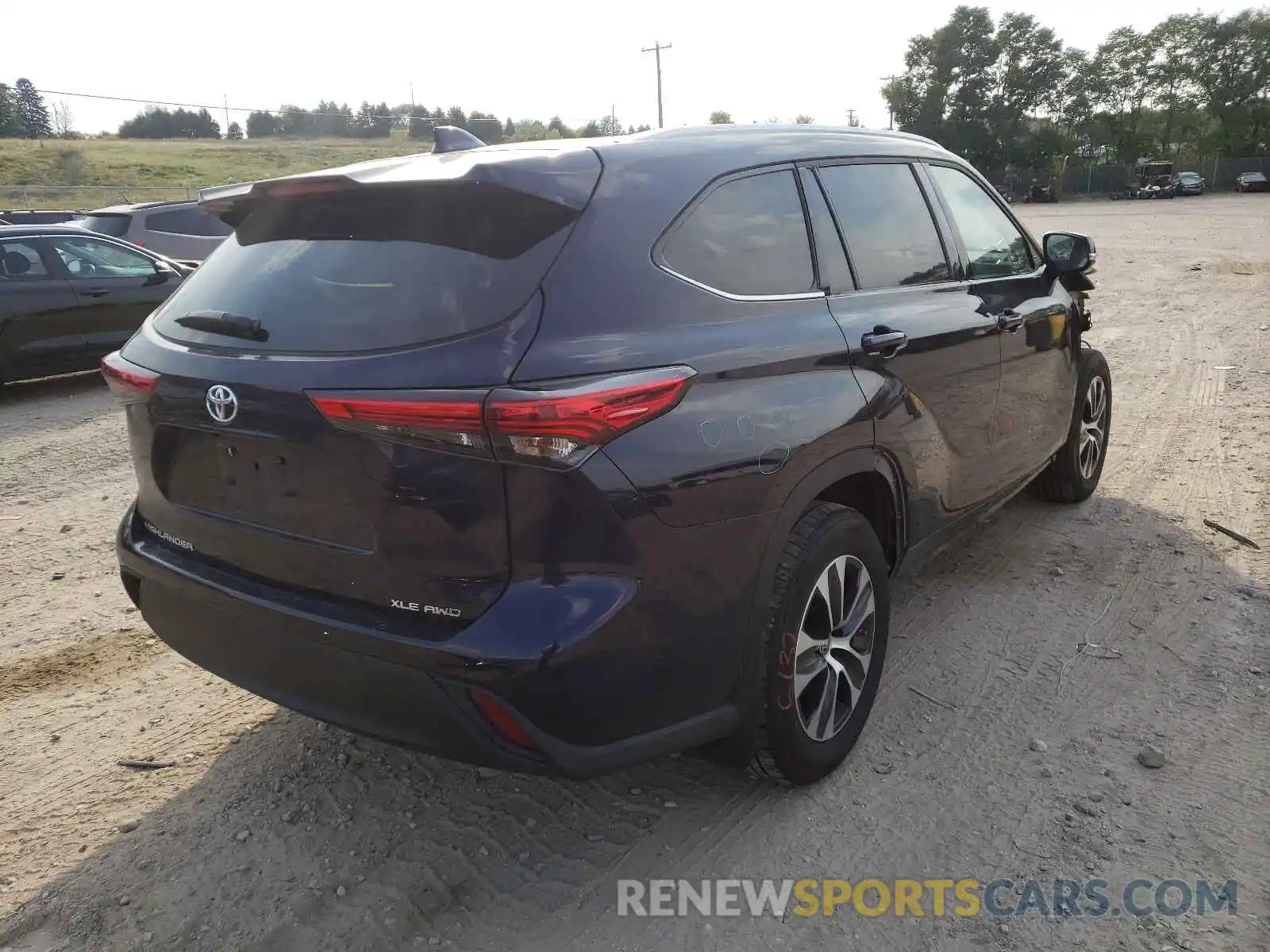 4 Photograph of a damaged car 5TDGZRBH9LS508173 TOYOTA HIGHLANDER 2020