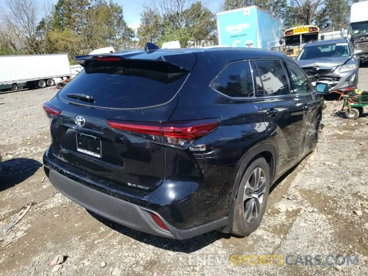 4 Photograph of a damaged car 5TDGZRBH9LS512840 TOYOTA HIGHLANDER 2020