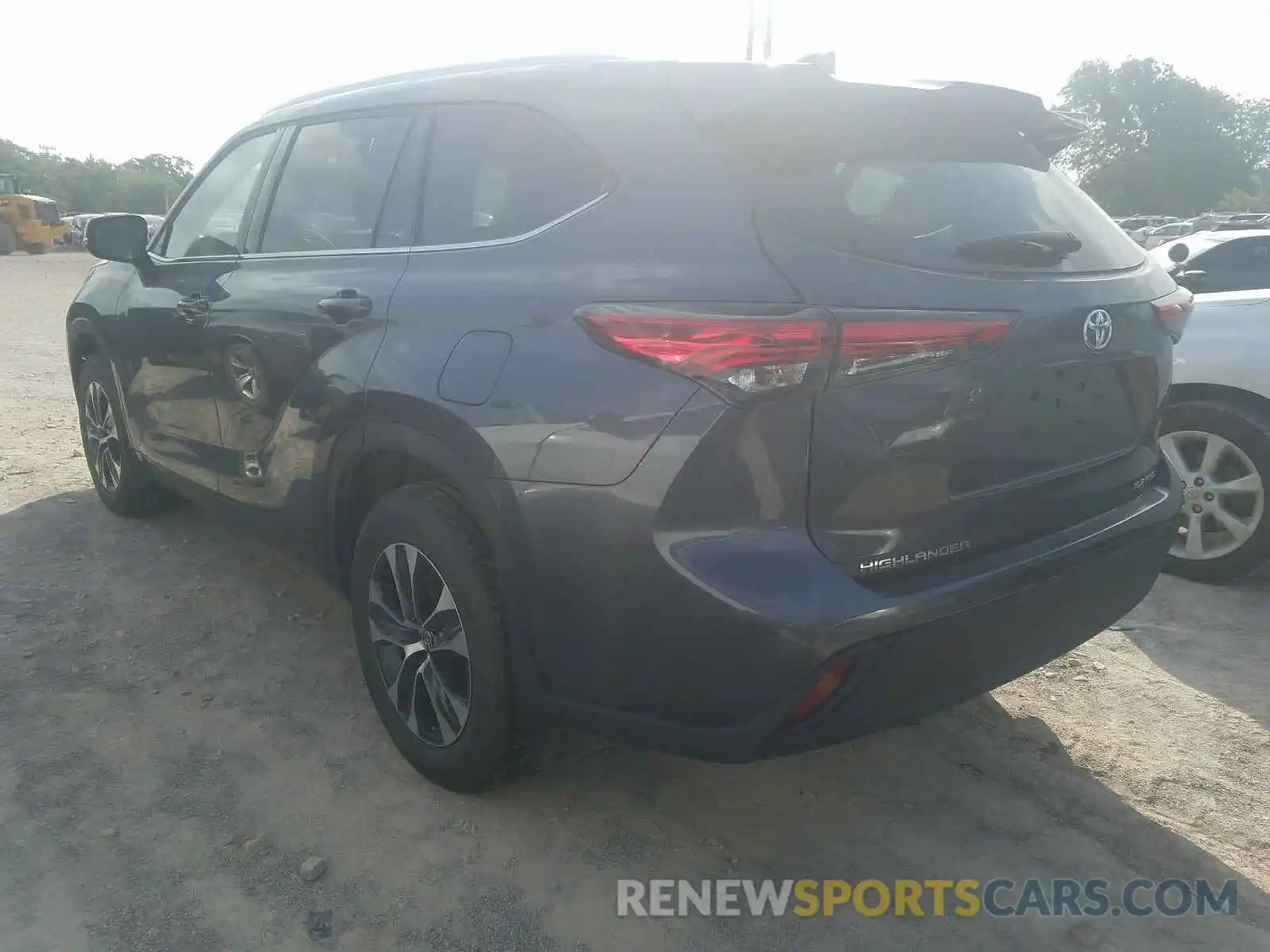 3 Photograph of a damaged car 5TDGZRBHXLS010404 TOYOTA HIGHLANDER 2020