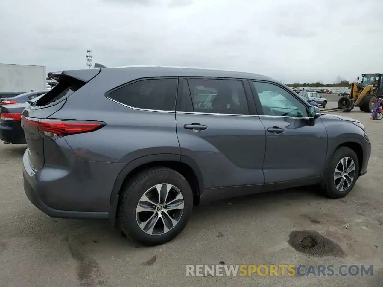 3 Photograph of a damaged car 5TDGZRBHXLS022262 TOYOTA HIGHLANDER 2020