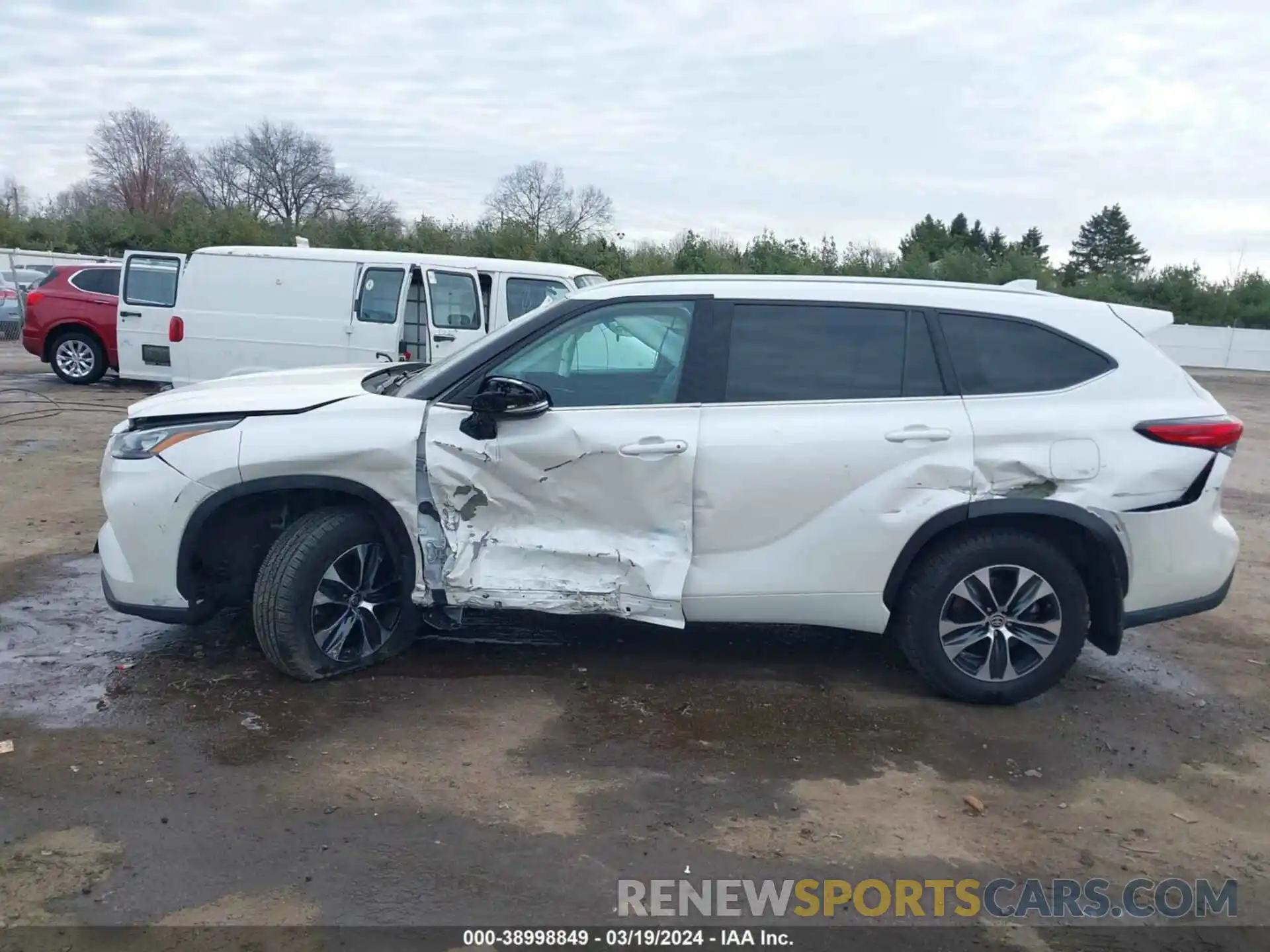 14 Photograph of a damaged car 5TDGZRBHXLS025565 TOYOTA HIGHLANDER 2020