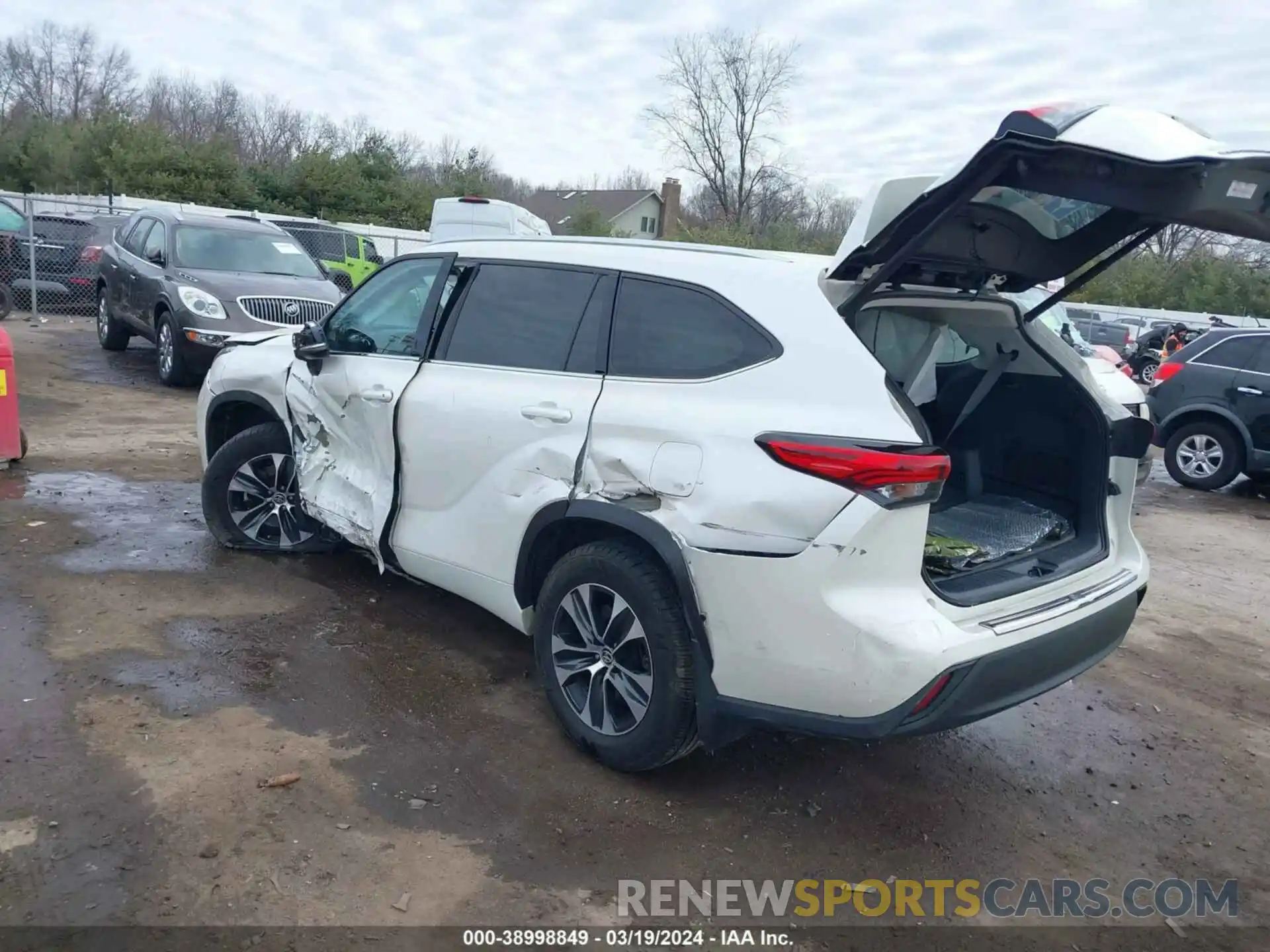 3 Photograph of a damaged car 5TDGZRBHXLS025565 TOYOTA HIGHLANDER 2020