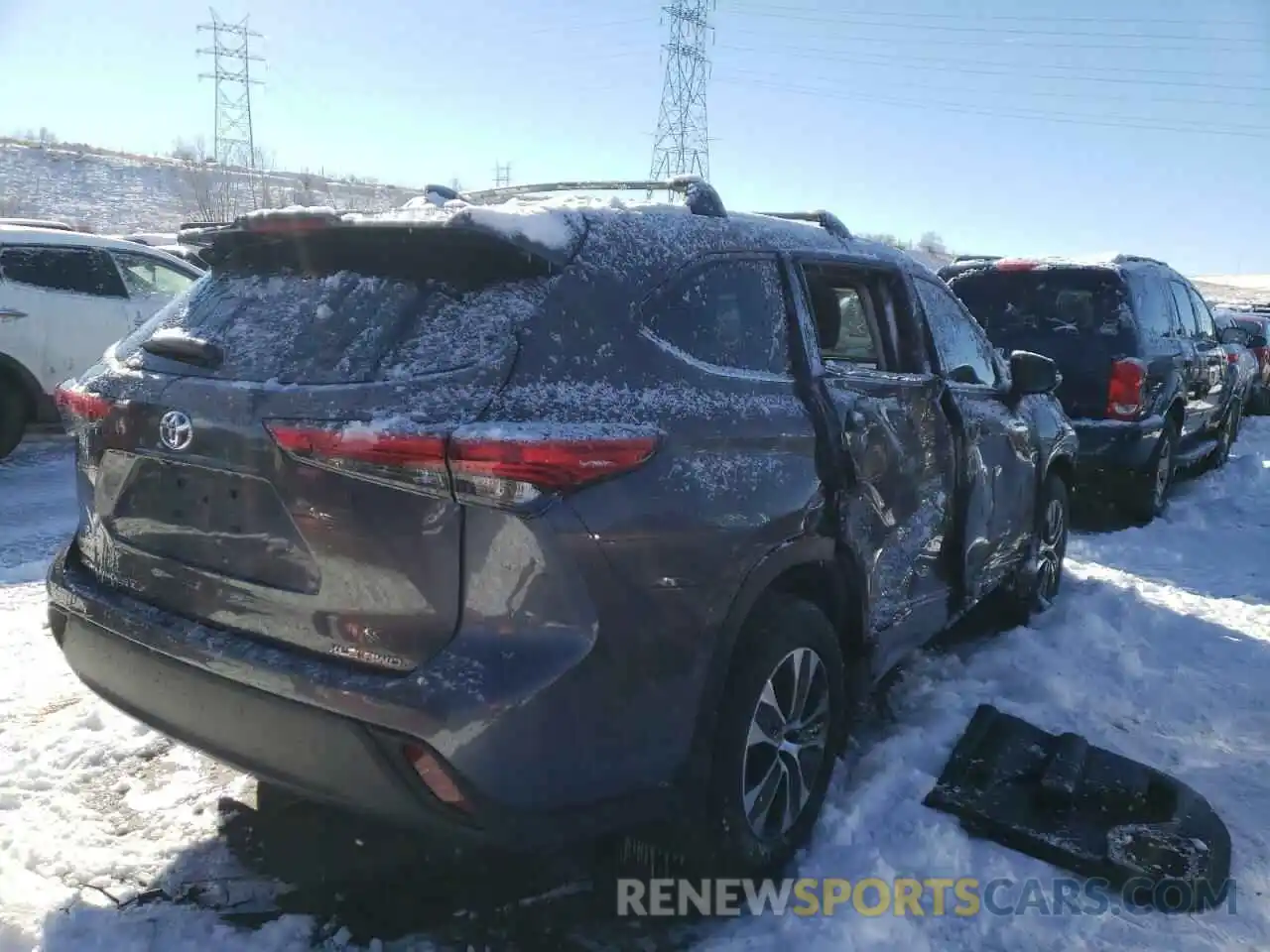 4 Photograph of a damaged car 5TDGZRBHXLS030670 TOYOTA HIGHLANDER 2020