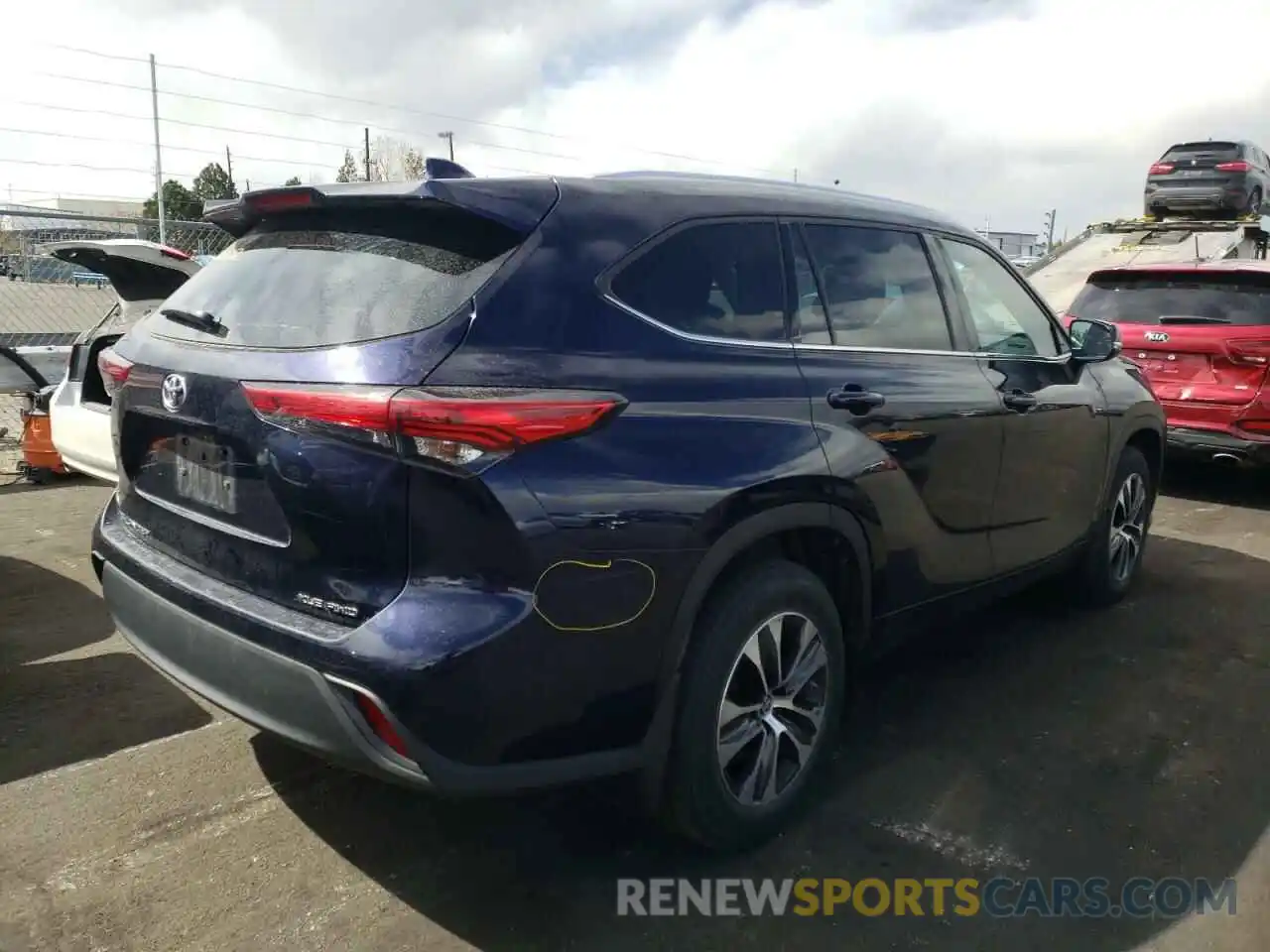 4 Photograph of a damaged car 5TDGZRBHXLS509543 TOYOTA HIGHLANDER 2020