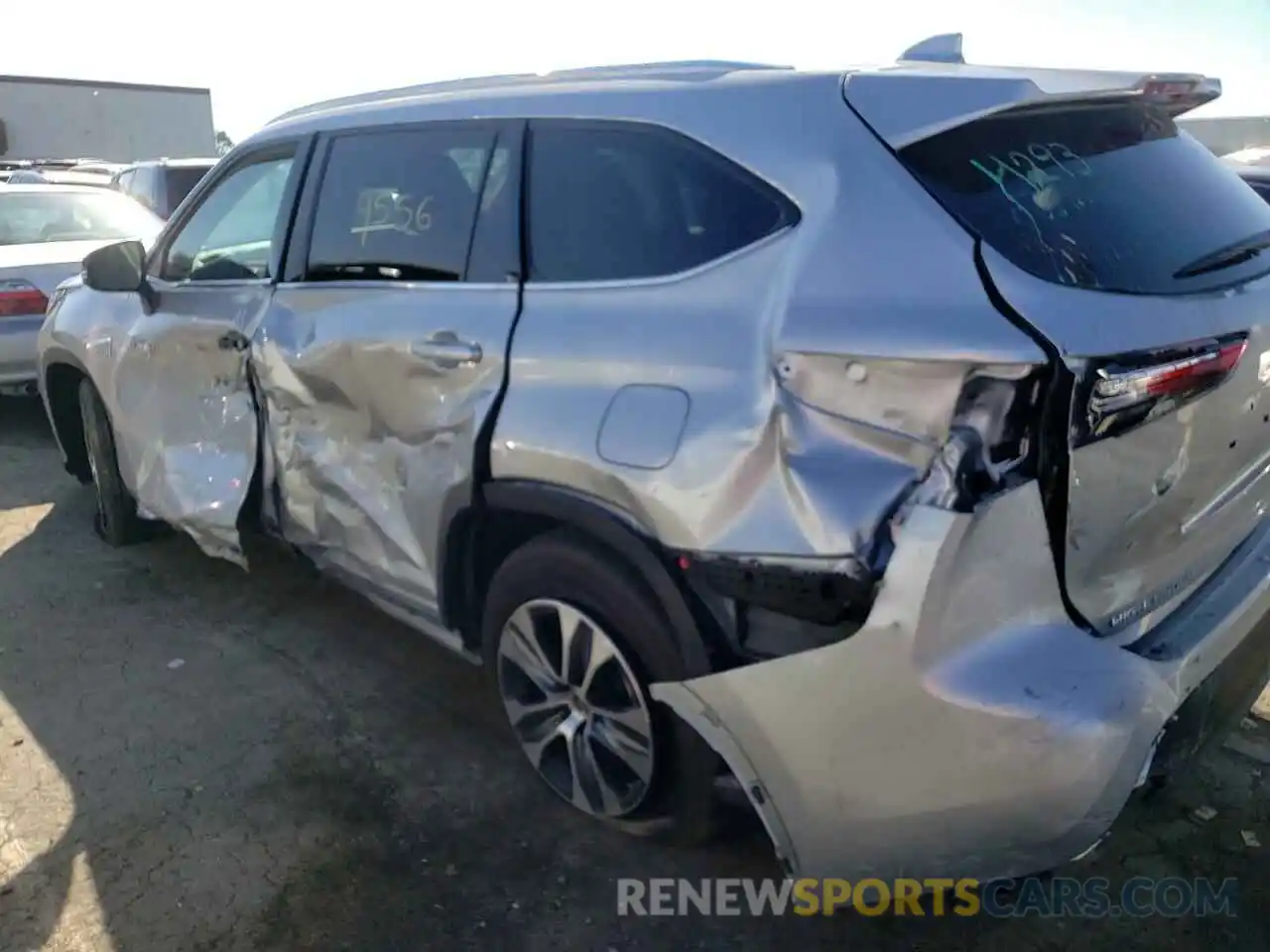 9 Photograph of a damaged car 5TDHARAH2LS500509 TOYOTA HIGHLANDER 2020