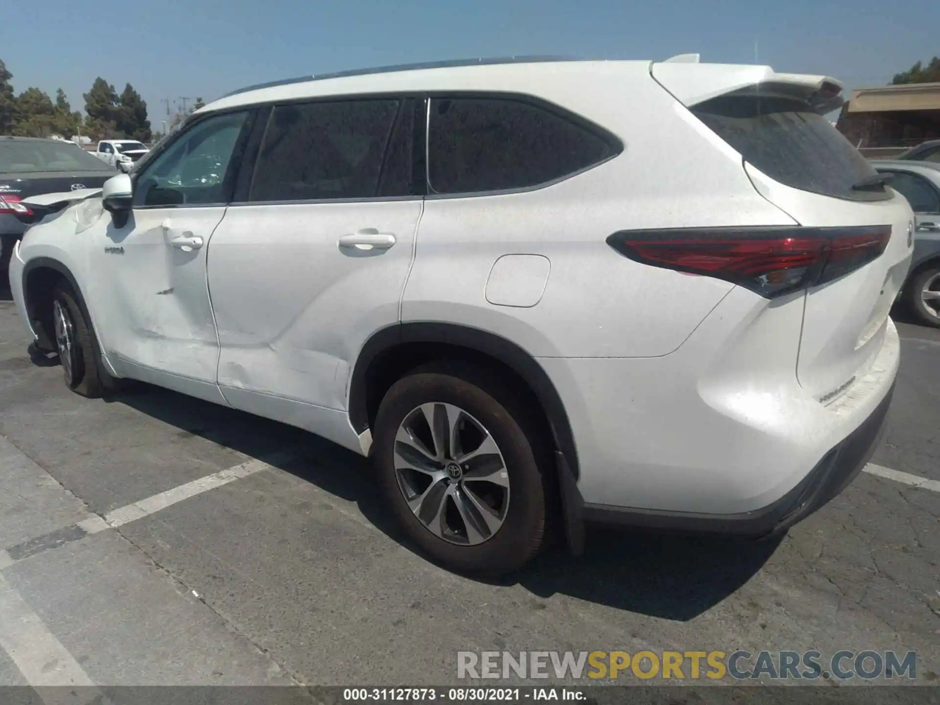 3 Photograph of a damaged car 5TDHBRCH0LS508182 TOYOTA HIGHLANDER 2020