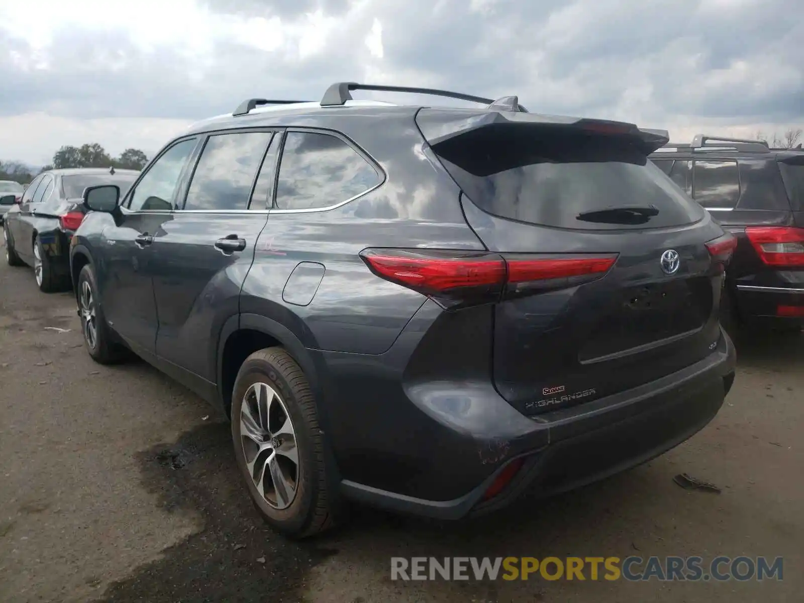 3 Photograph of a damaged car 5TDHBRCH0LS512748 TOYOTA HIGHLANDER 2020