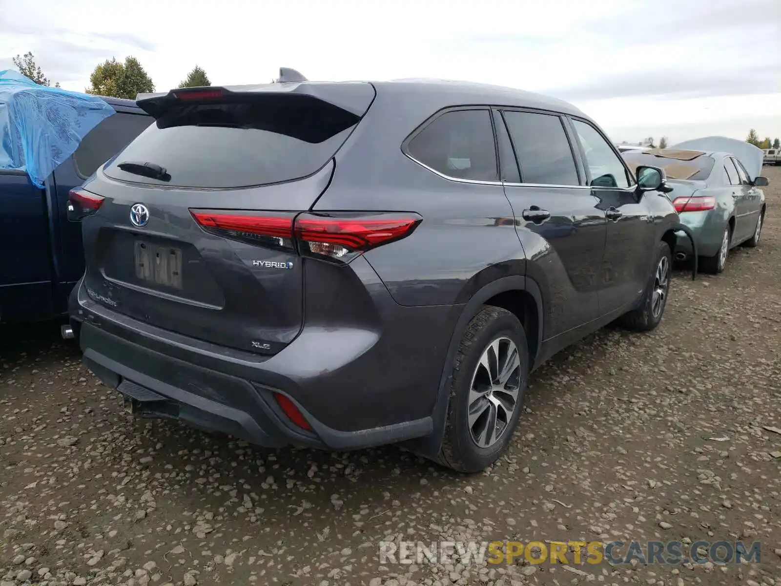 4 Photograph of a damaged car 5TDHBRCH1LS502438 TOYOTA HIGHLANDER 2020