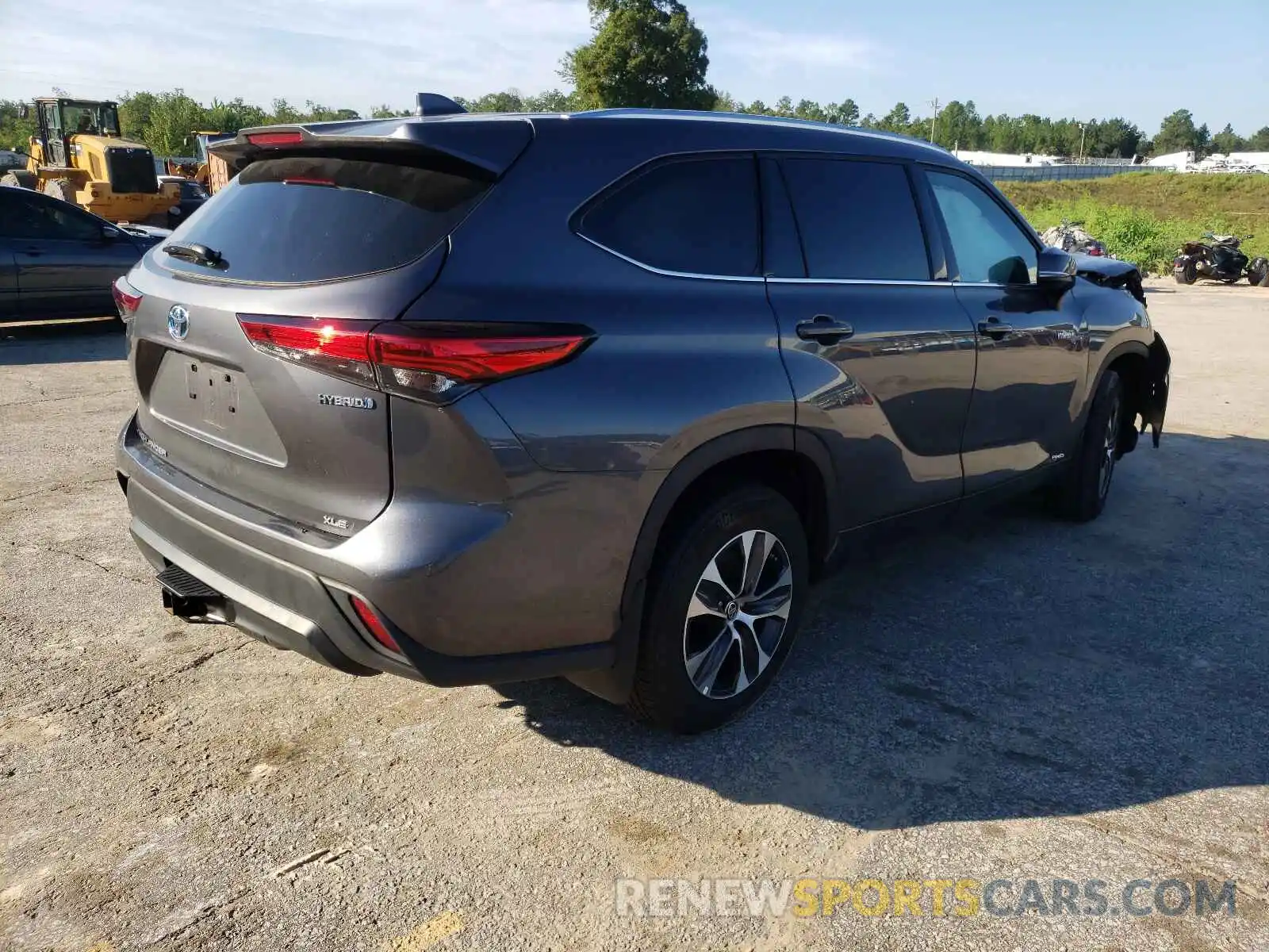 4 Photograph of a damaged car 5TDHBRCH1LS507235 TOYOTA HIGHLANDER 2020