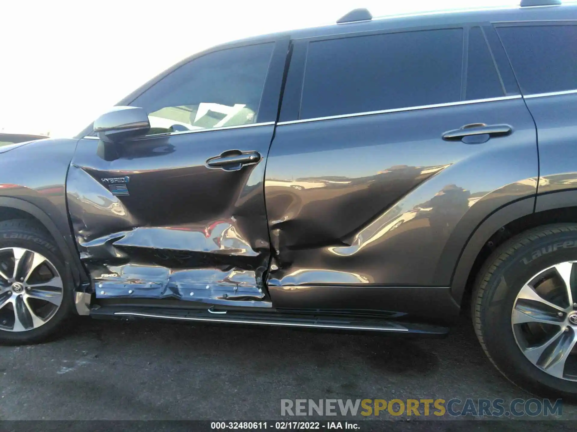 6 Photograph of a damaged car 5TDHBRCH2LS505834 TOYOTA HIGHLANDER 2020