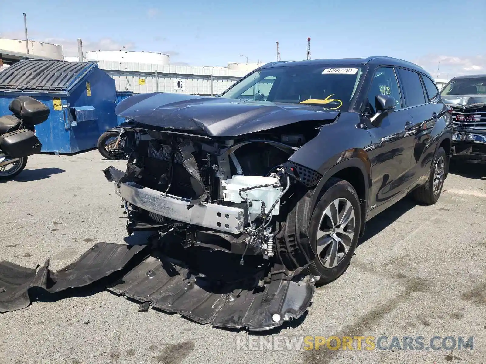 2 Photograph of a damaged car 5TDHBRCH2LS513643 TOYOTA HIGHLANDER 2020