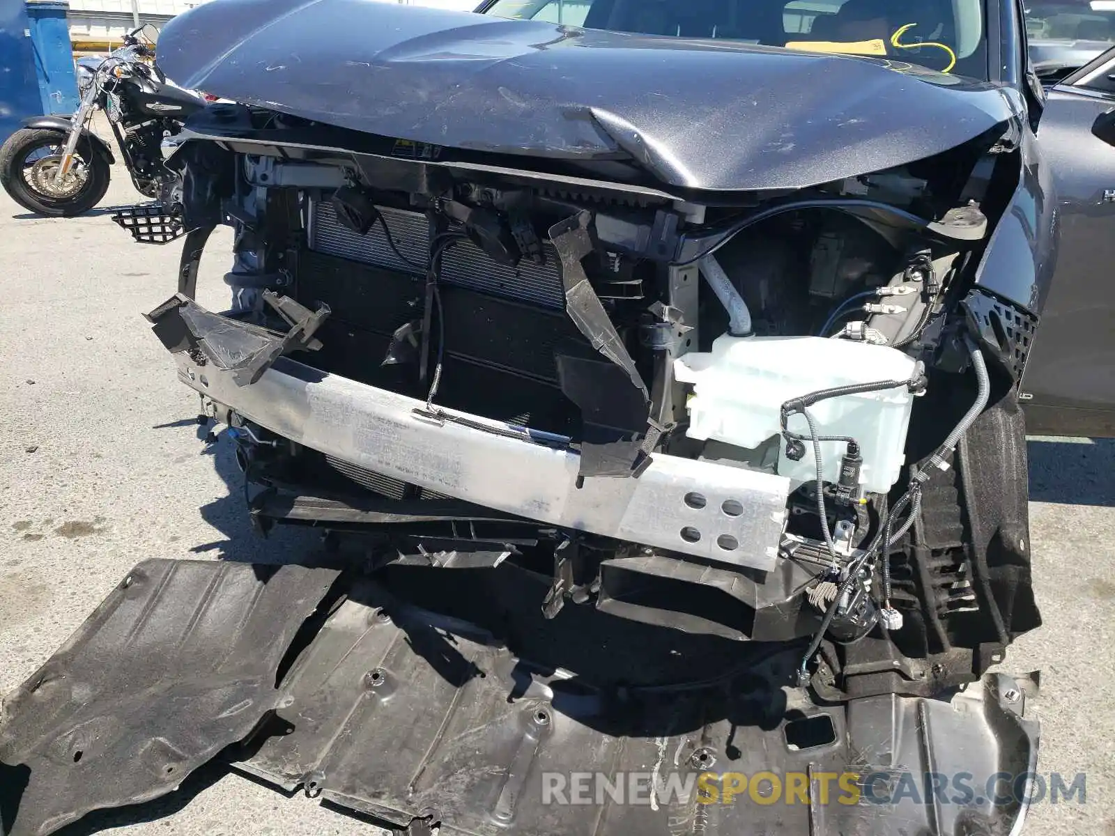 9 Photograph of a damaged car 5TDHBRCH2LS513643 TOYOTA HIGHLANDER 2020