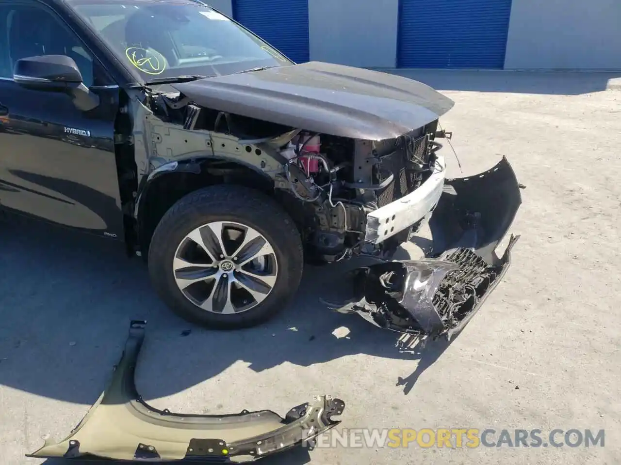 9 Photograph of a damaged car 5TDHBRCH3LS001289 TOYOTA HIGHLANDER 2020