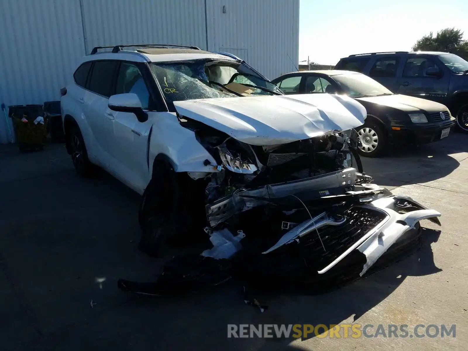 1 Photograph of a damaged car 5TDHBRCH3LS505423 TOYOTA HIGHLANDER 2020