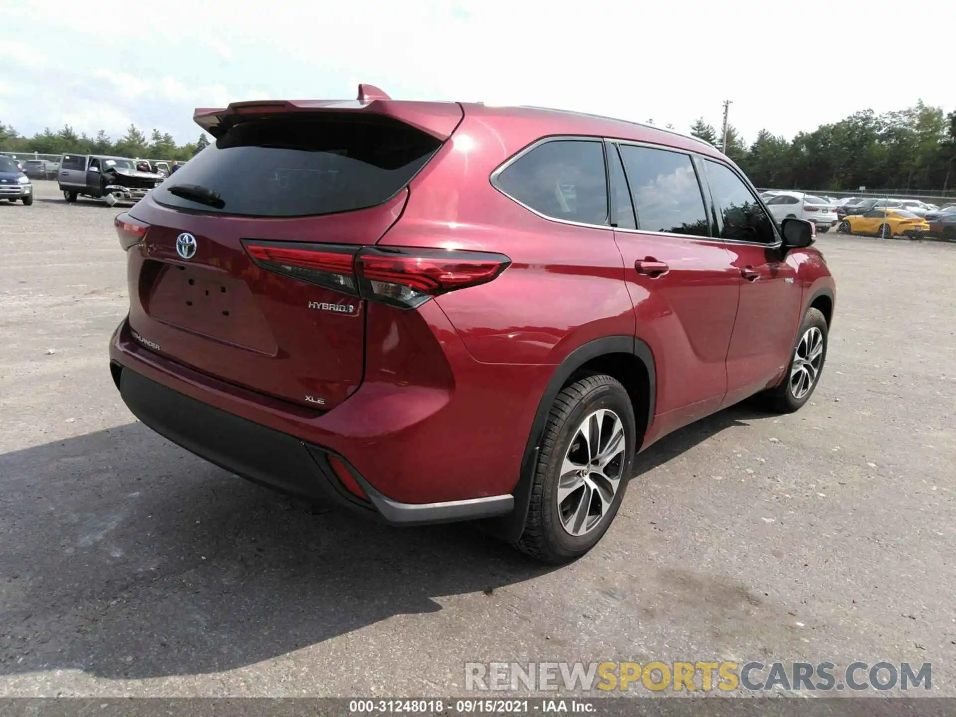 4 Photograph of a damaged car 5TDHBRCH4LS502059 TOYOTA HIGHLANDER 2020