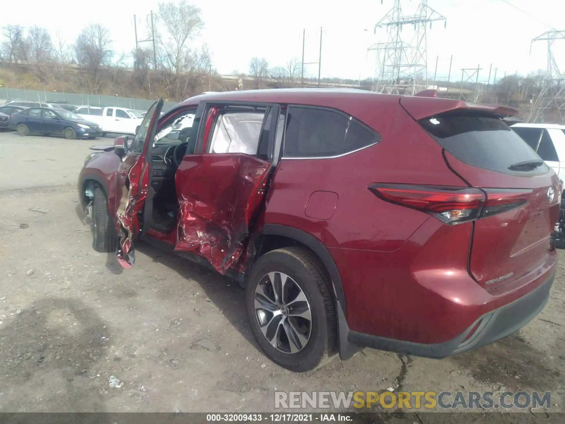 3 Photograph of a damaged car 5TDHBRCH5LS001486 TOYOTA HIGHLANDER 2020