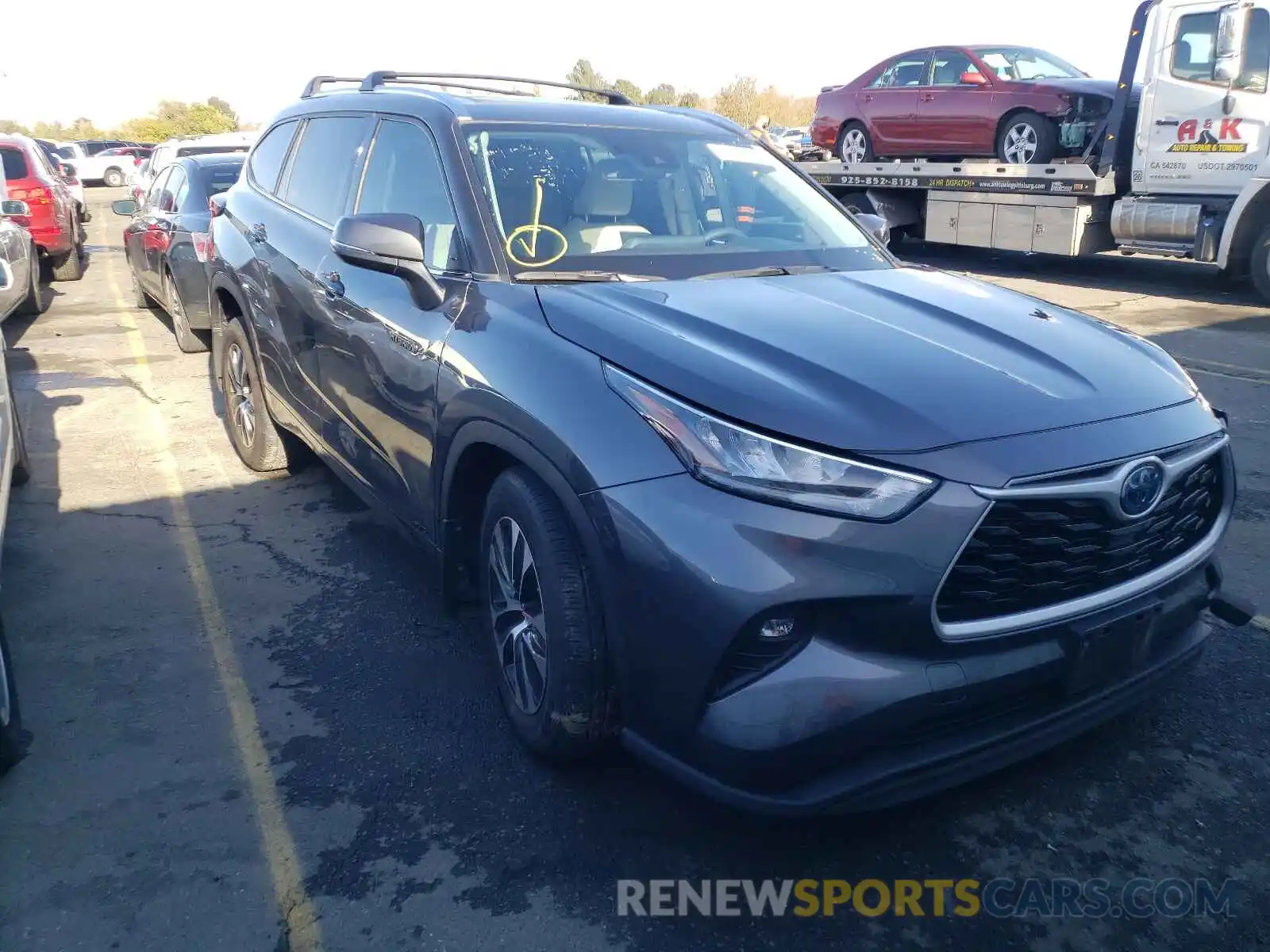 1 Photograph of a damaged car 5TDHBRCH7LS503514 TOYOTA HIGHLANDER 2020