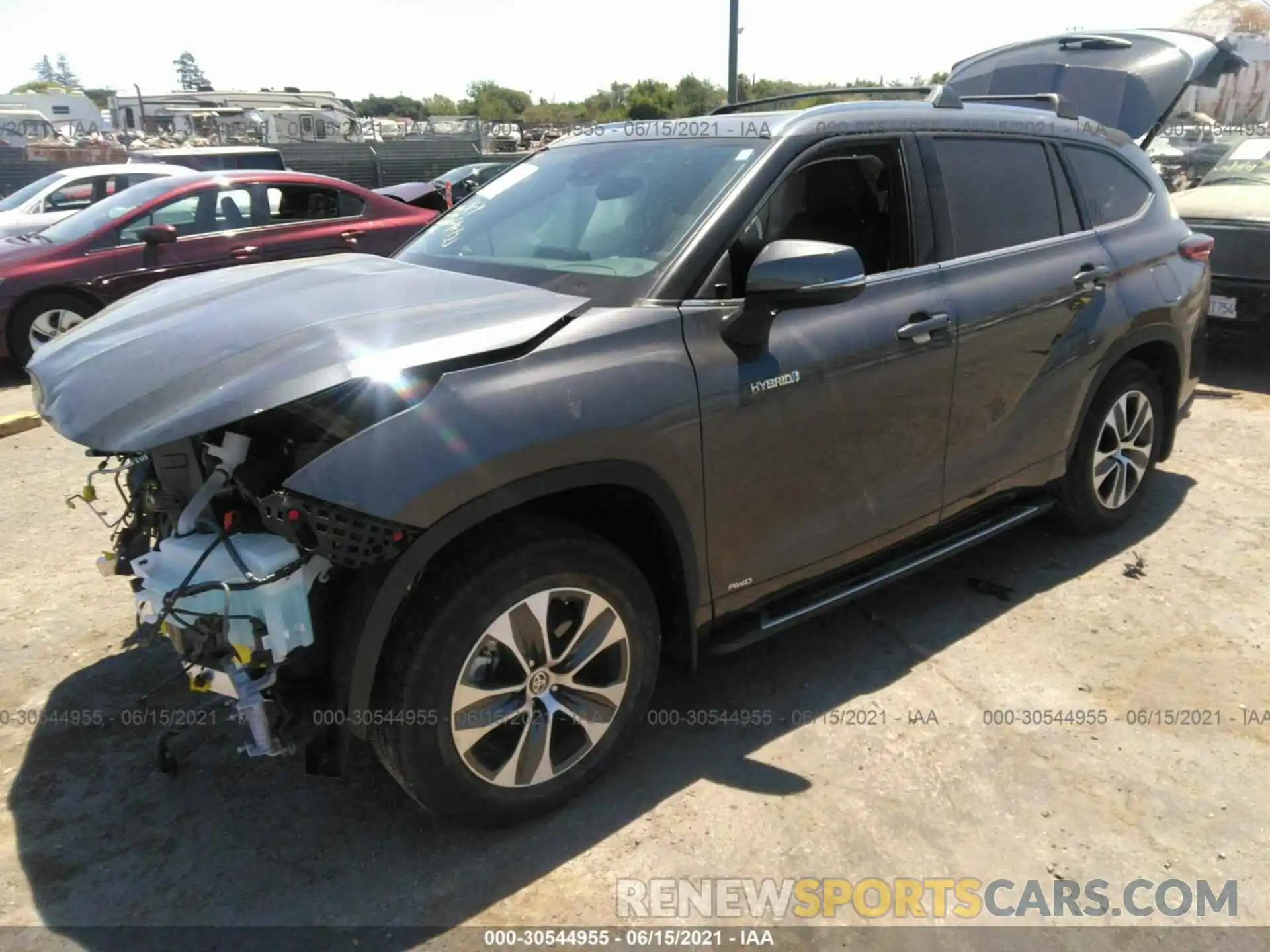 2 Photograph of a damaged car 5TDHBRCH7LS511032 TOYOTA HIGHLANDER 2020