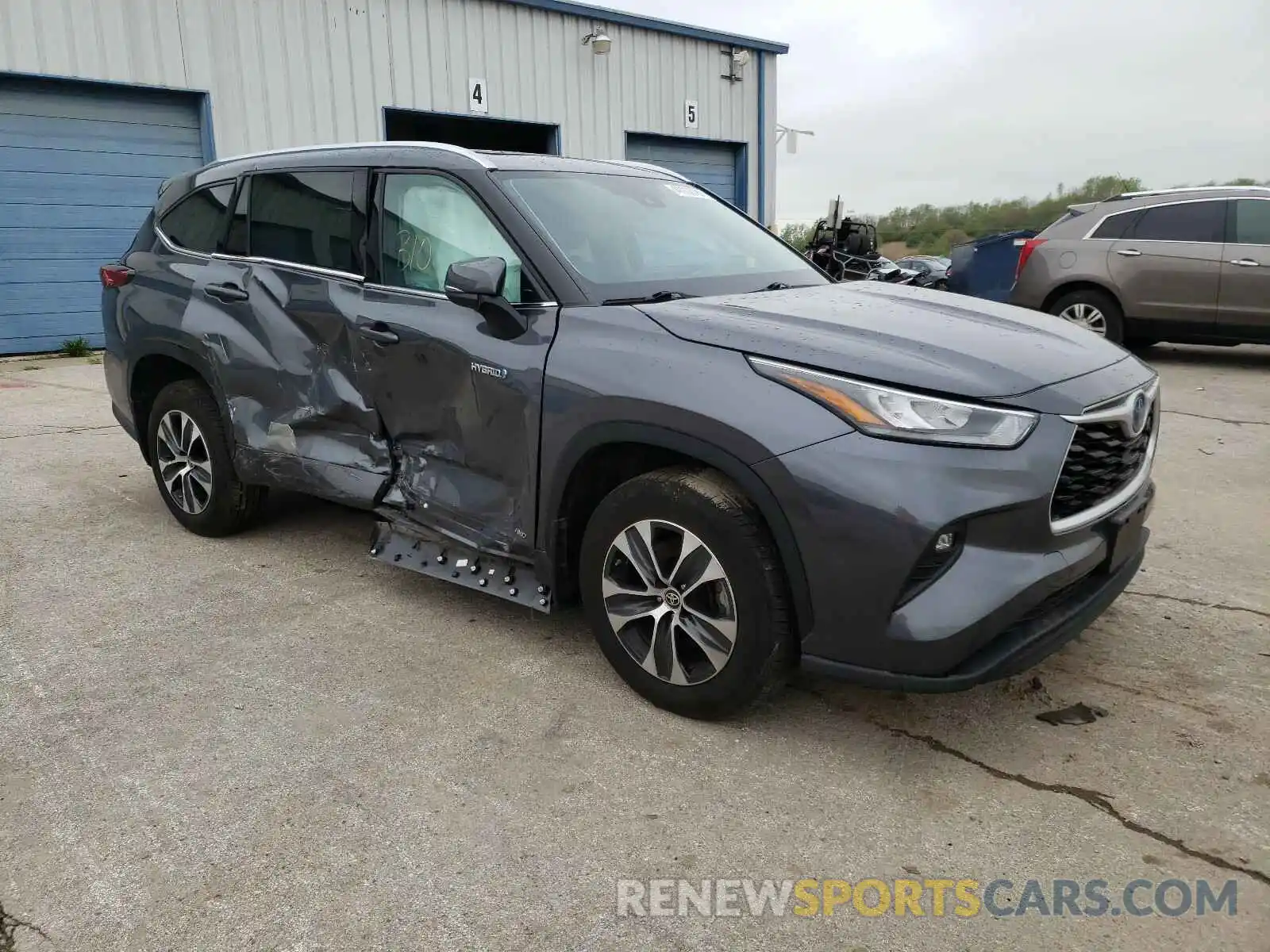 1 Photograph of a damaged car 5TDHBRCH8LS504445 TOYOTA HIGHLANDER 2020