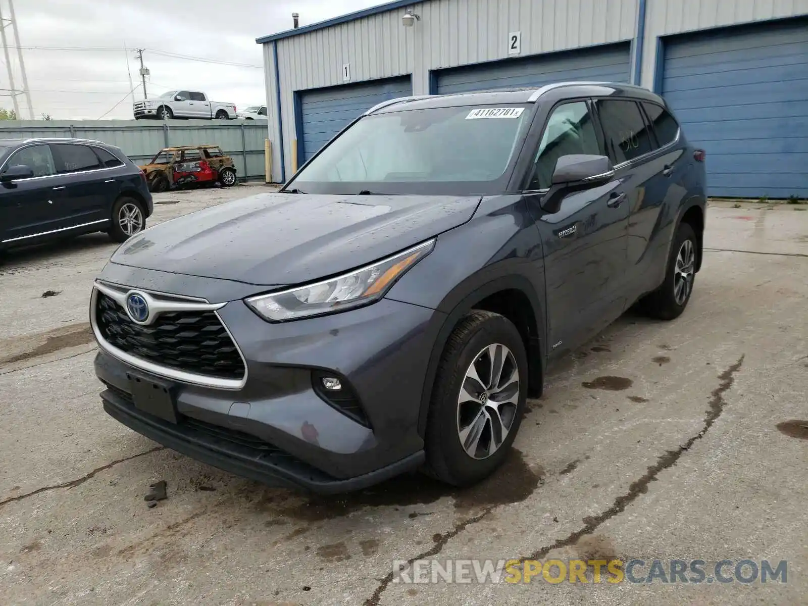 2 Photograph of a damaged car 5TDHBRCH8LS504445 TOYOTA HIGHLANDER 2020