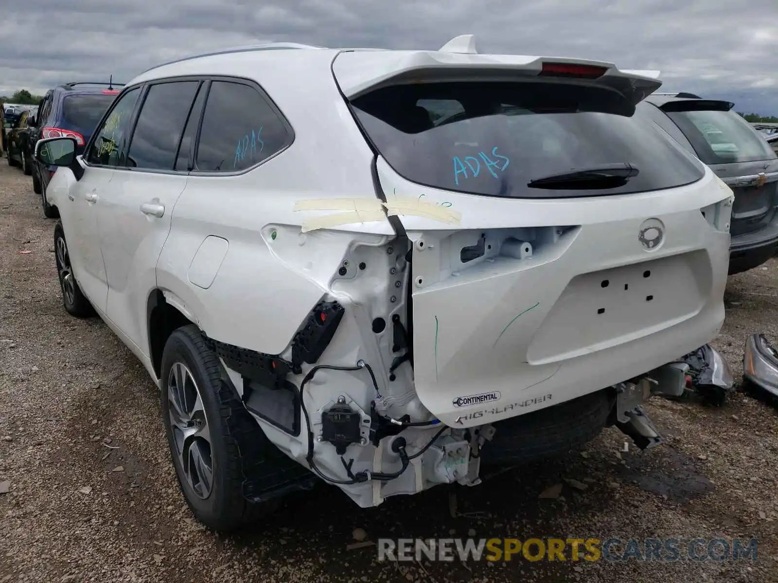 3 Photograph of a damaged car 5TDHBRCH8LS507409 TOYOTA HIGHLANDER 2020