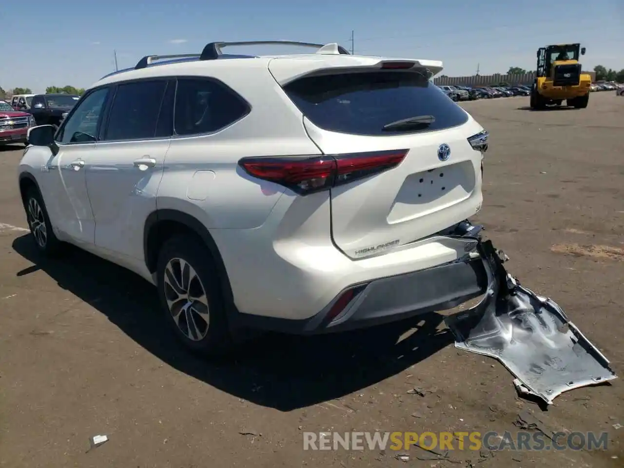 3 Photograph of a damaged car 5TDHBRCH8LS510830 TOYOTA HIGHLANDER 2020